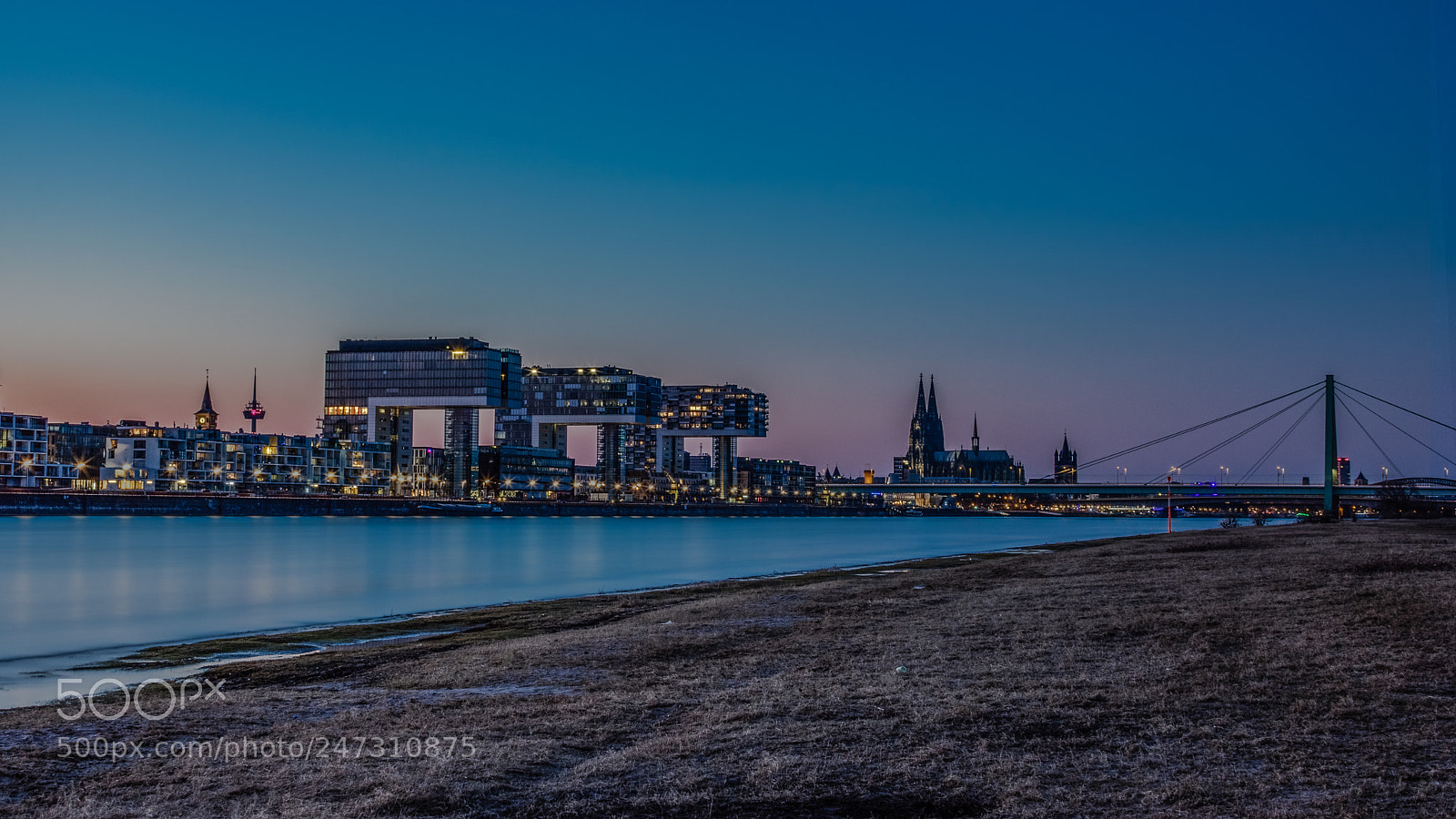 Canon EOS 7D Mark II sample photo. After sunset photography