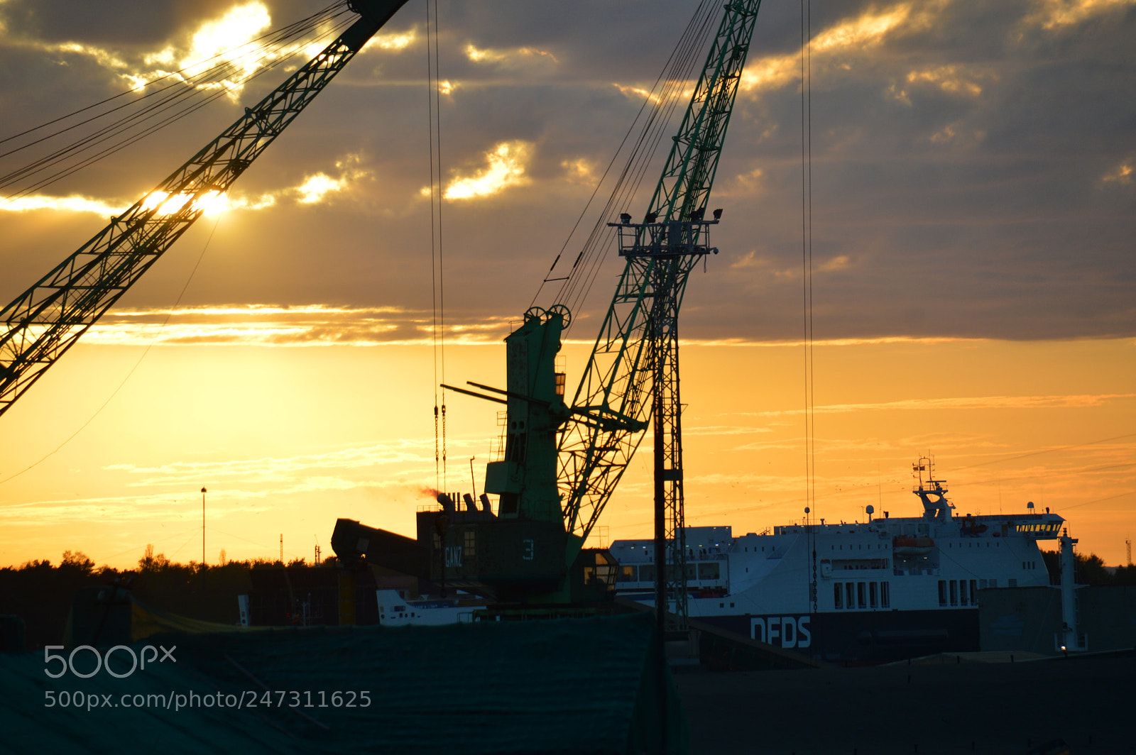 Nikon D3200 sample photo. Sunset at the port photography