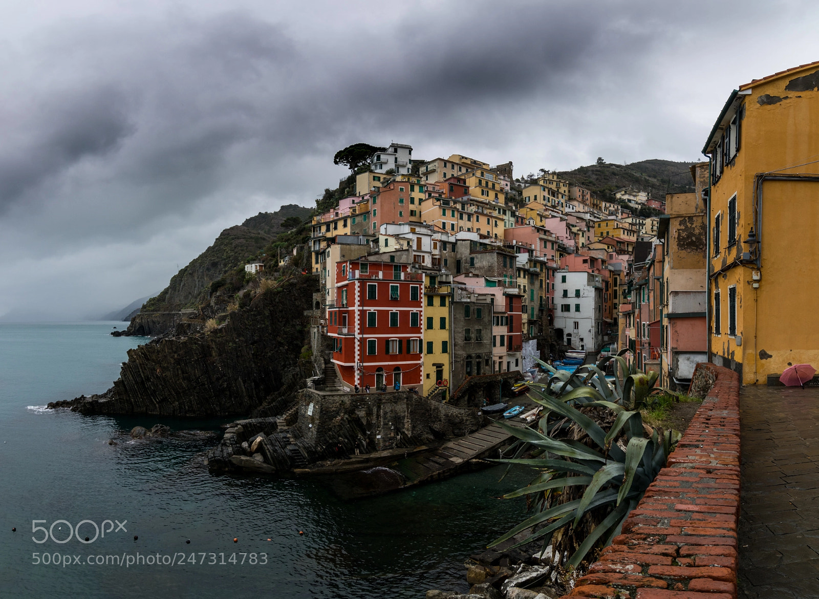 Canon EOS 7D Mark II sample photo. Riomaggiore photography