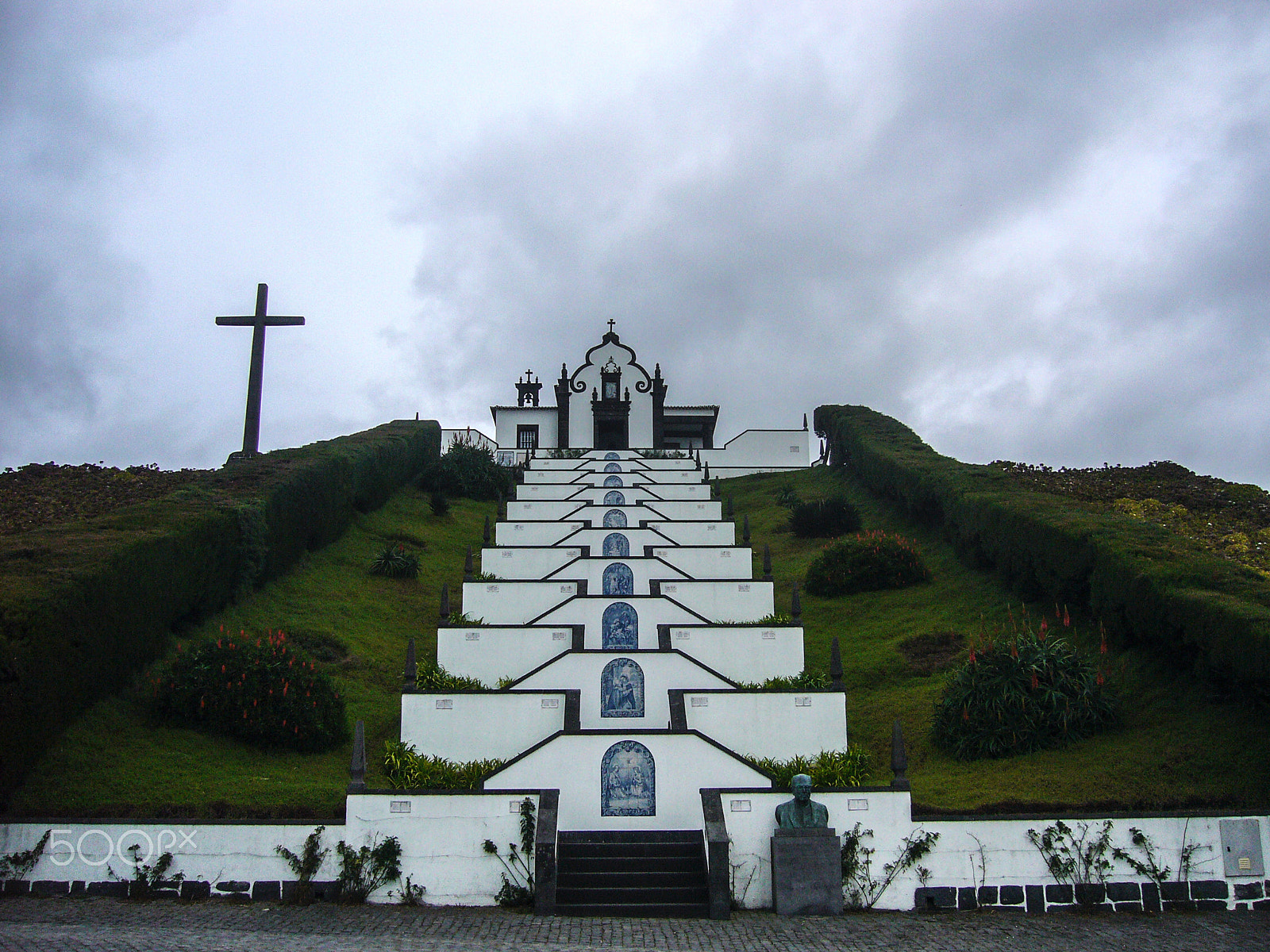 Panasonic DMC-FX3 sample photo. Beautiful chapel in the azores photography