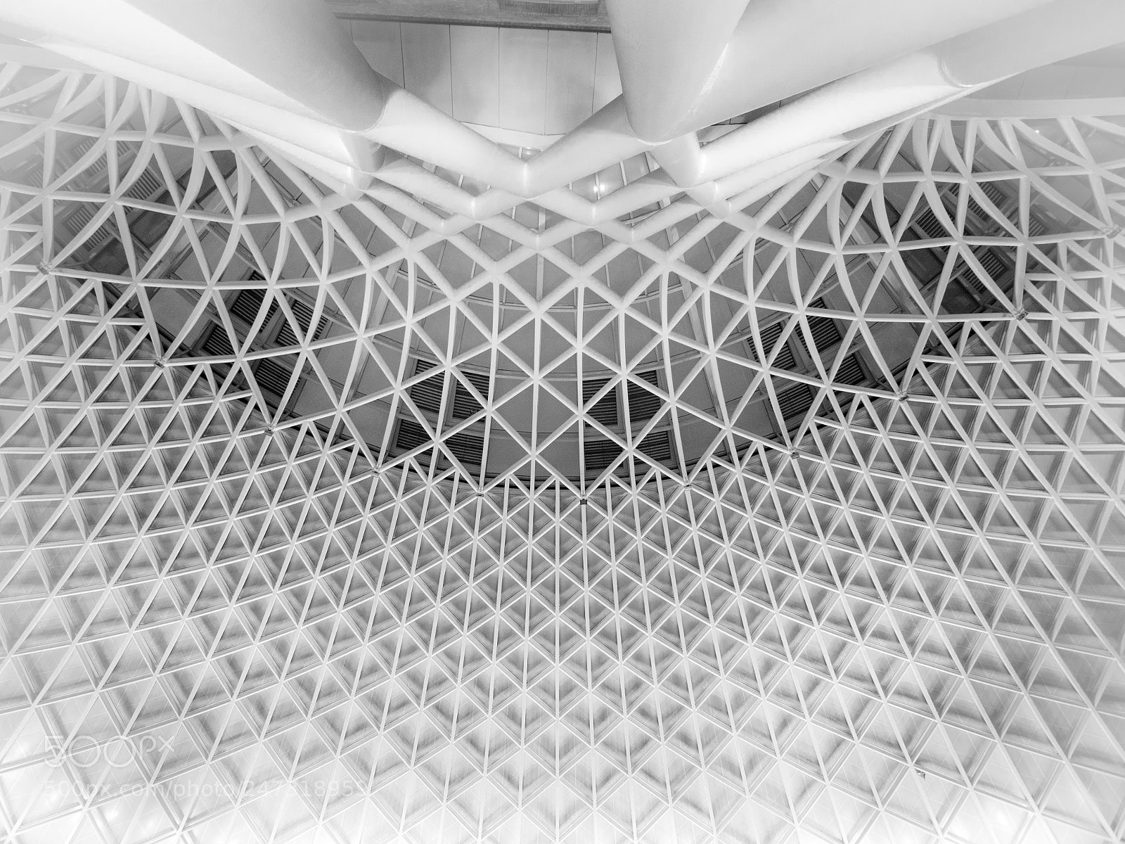 Panasonic Lumix DMC-GX8 sample photo. King cross station vi photography