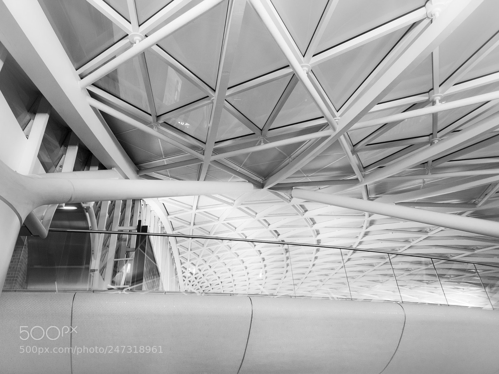 Panasonic Lumix DMC-GX8 sample photo. King cross station v photography