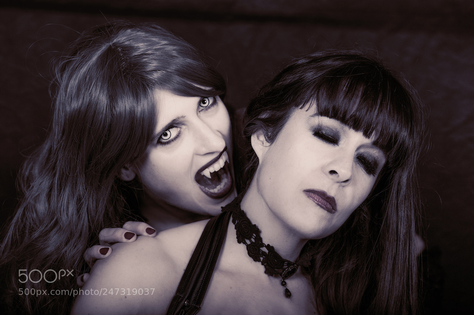 Canon EOS 5DS R sample photo. Vampire bite photography