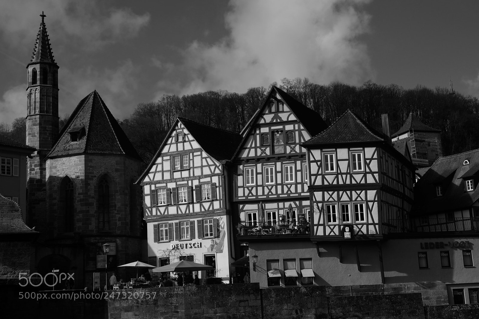 Fujifilm X-T2 sample photo. Uneasy about truss houses photography