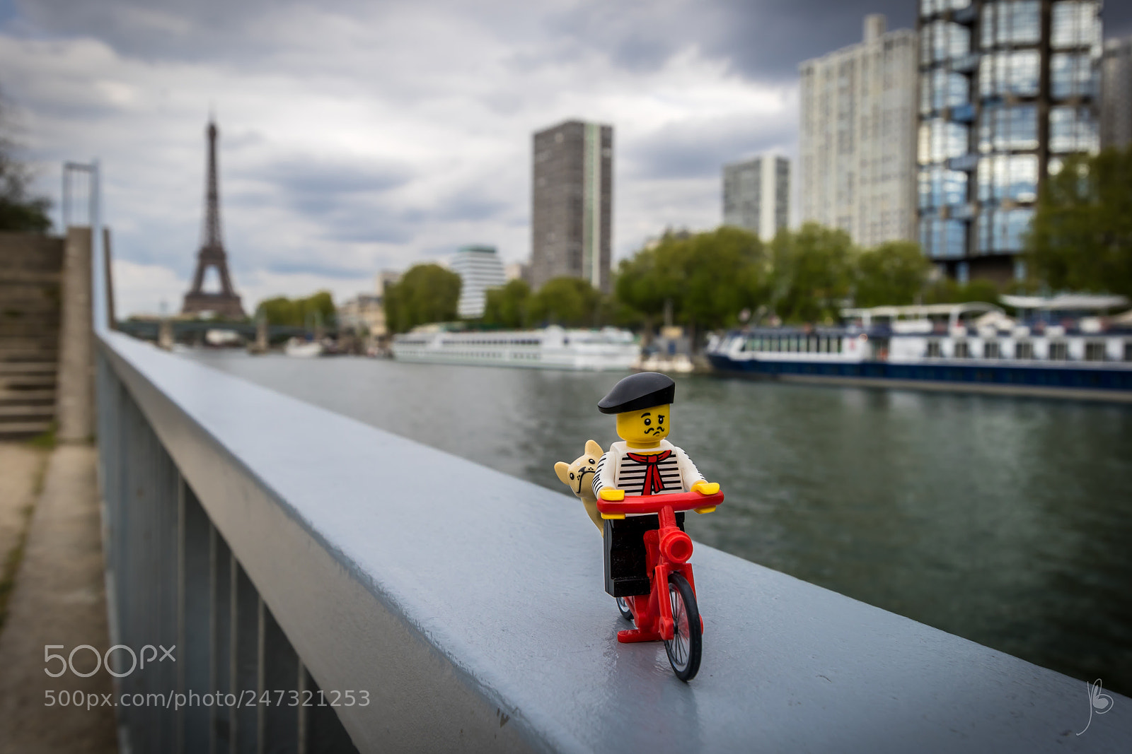 Canon EOS 7D Mark II sample photo. Marcel a parisian in photography