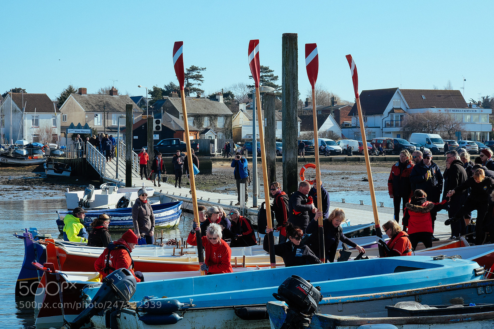 Fujifilm X-T10 sample photo. Mersea - preparing for photography