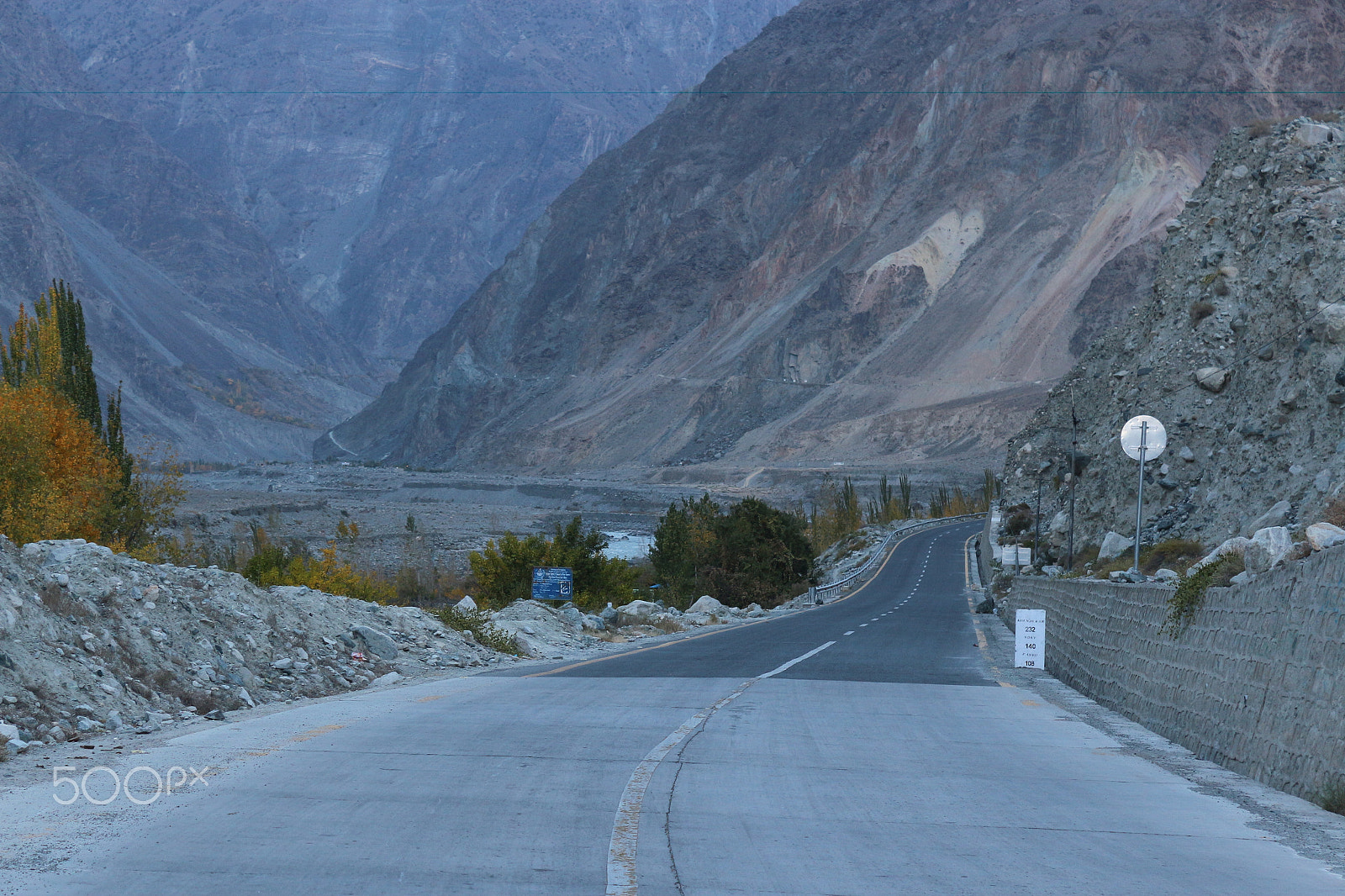 Canon EOS 650D (EOS Rebel T4i / EOS Kiss X6i) sample photo. Karakoram highway (kkh), gilgit, pakistan photography