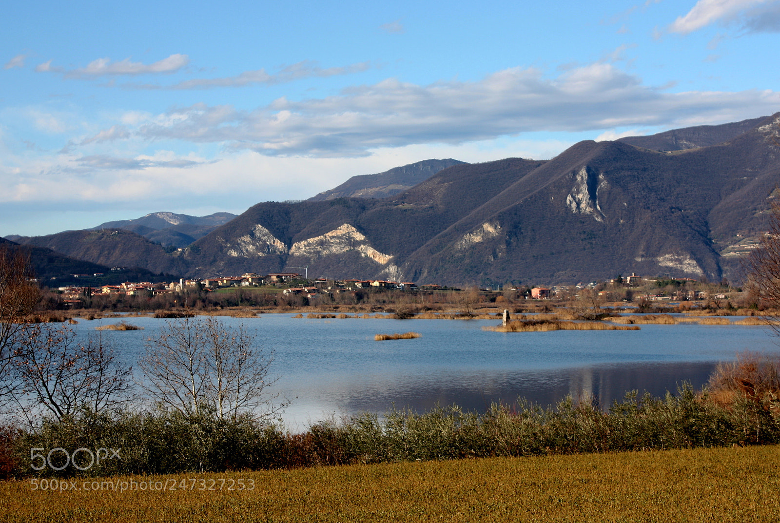 Canon EF-S 18-55mm F3.5-5.6 IS sample photo. Lake iseo in winter photography