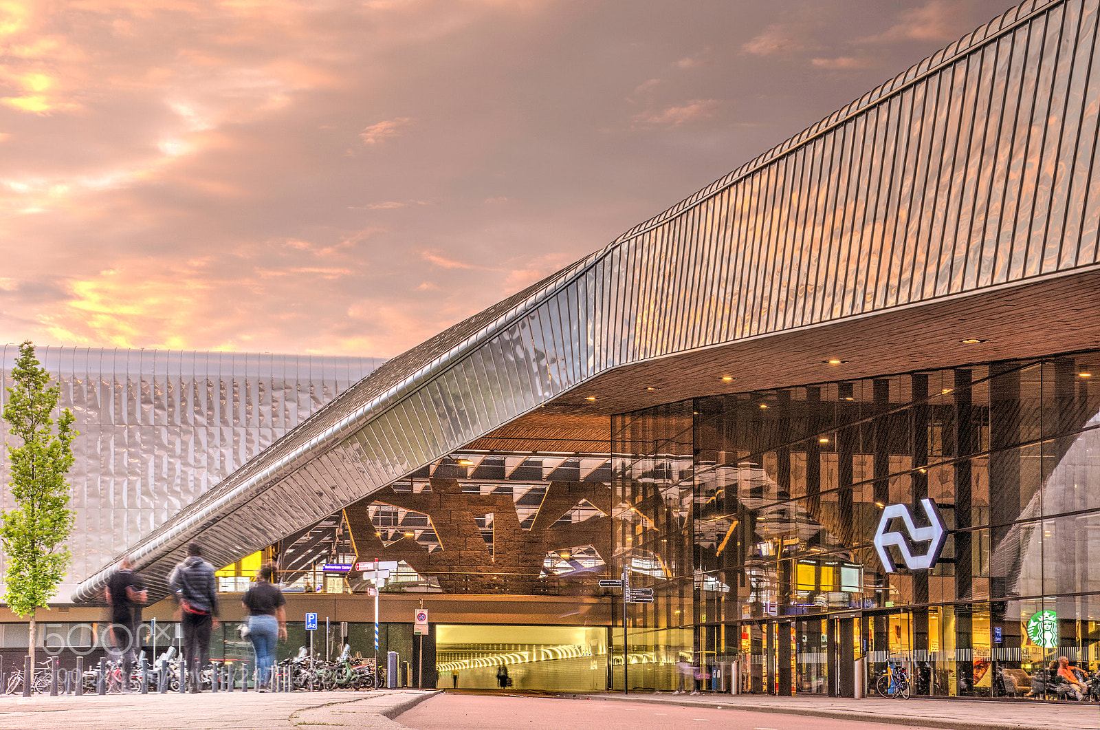 Nikon D5100 sample photo. Rotterdam central railway station photography
