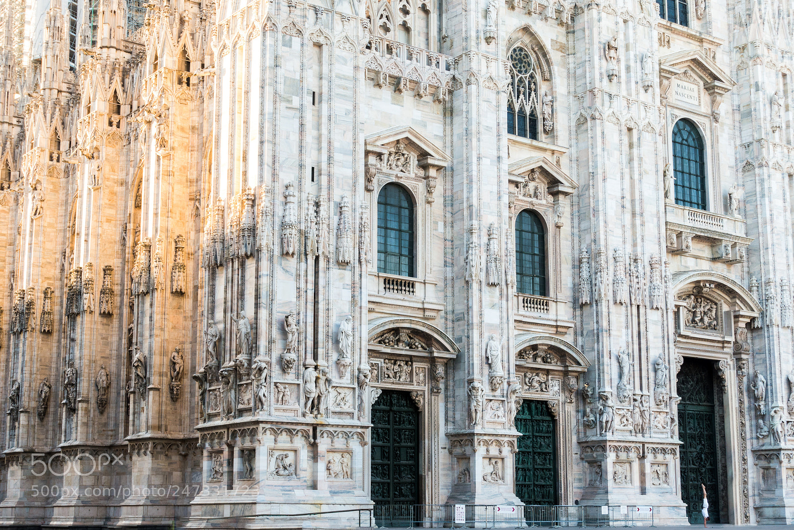 Sony Cyber-shot DSC-RX100 III sample photo. Duomo milan handstand photography