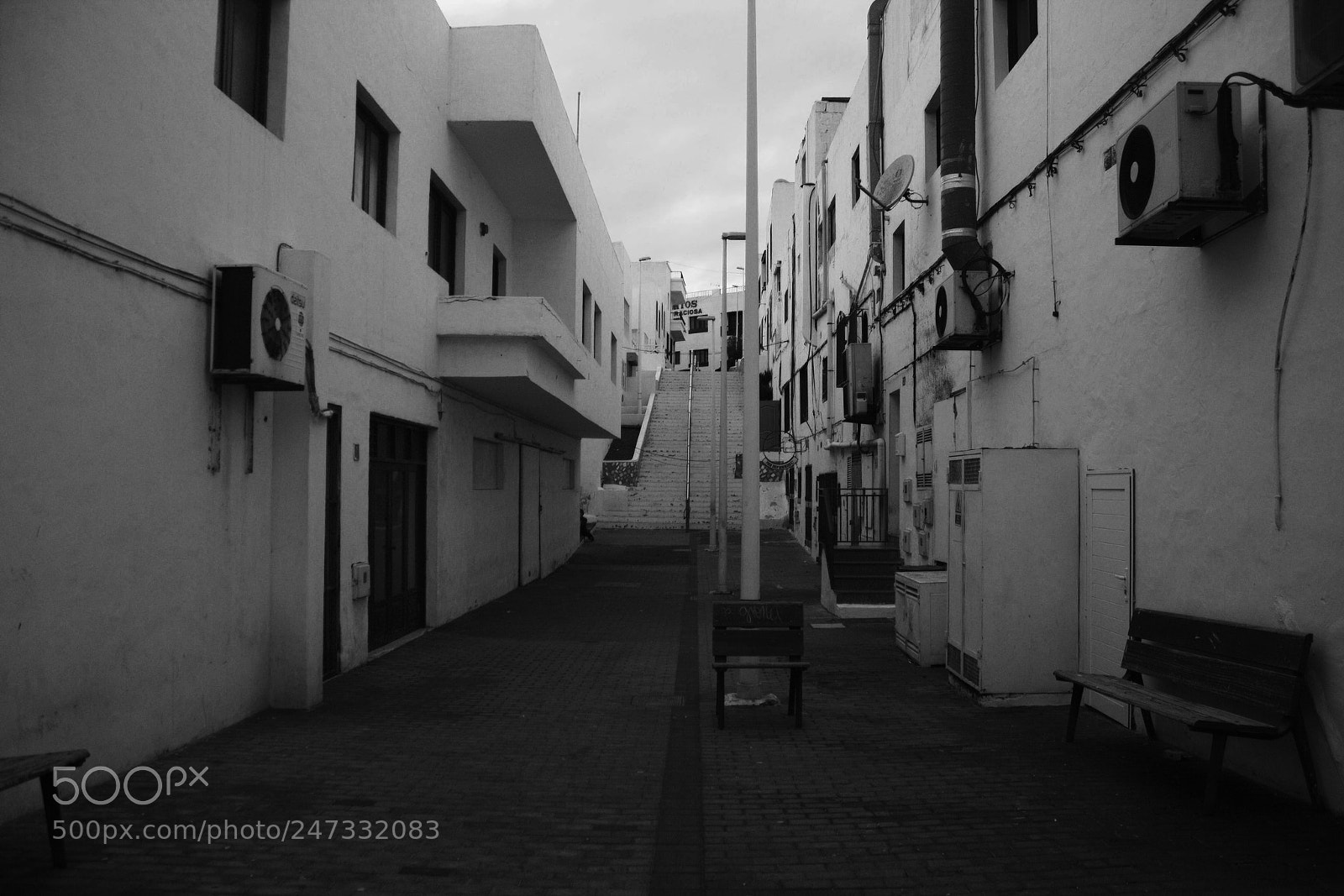Canon EF-S 18-55mm F3.5-5.6 III sample photo. Street fotografie lanzarote photography