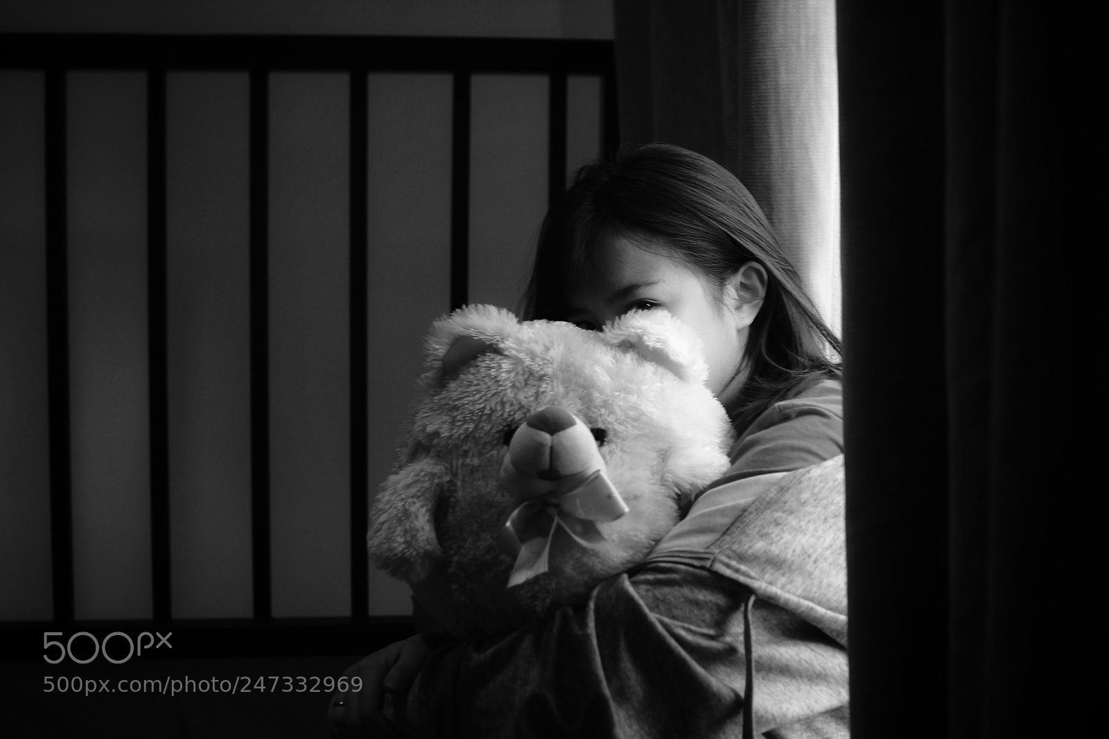 Canon EOS 550D (EOS Rebel T2i / EOS Kiss X4) sample photo. "hide me" photography