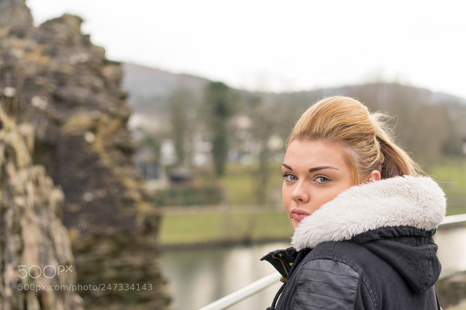 Sony a7 sample photo. Observing photography