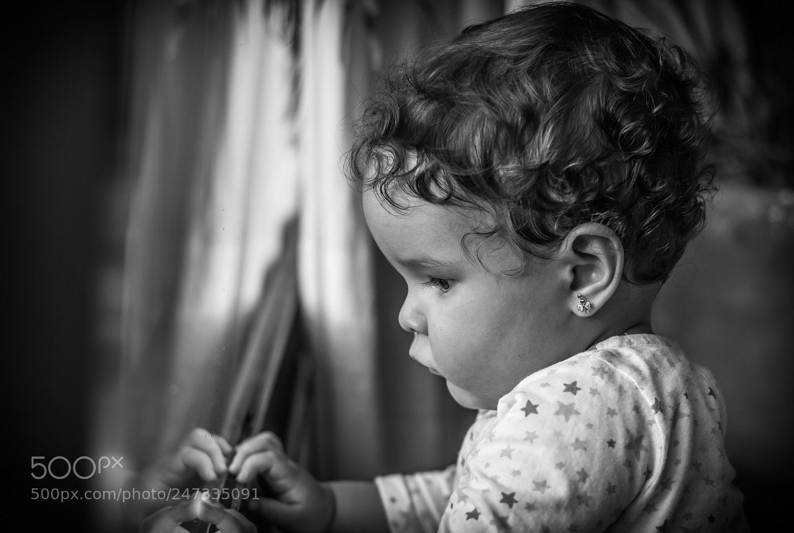 Canon EOS 650D (EOS Rebel T4i / EOS Kiss X6i) sample photo. Melancholic baby photography