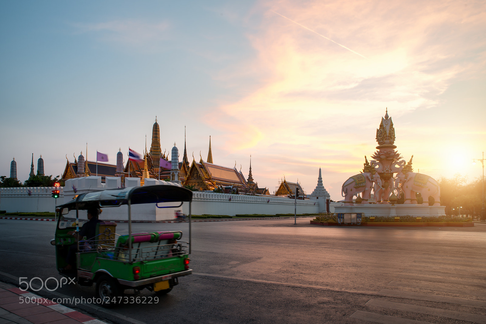 Nikon D800 sample photo. Tuk-tuk for passenger cars photography