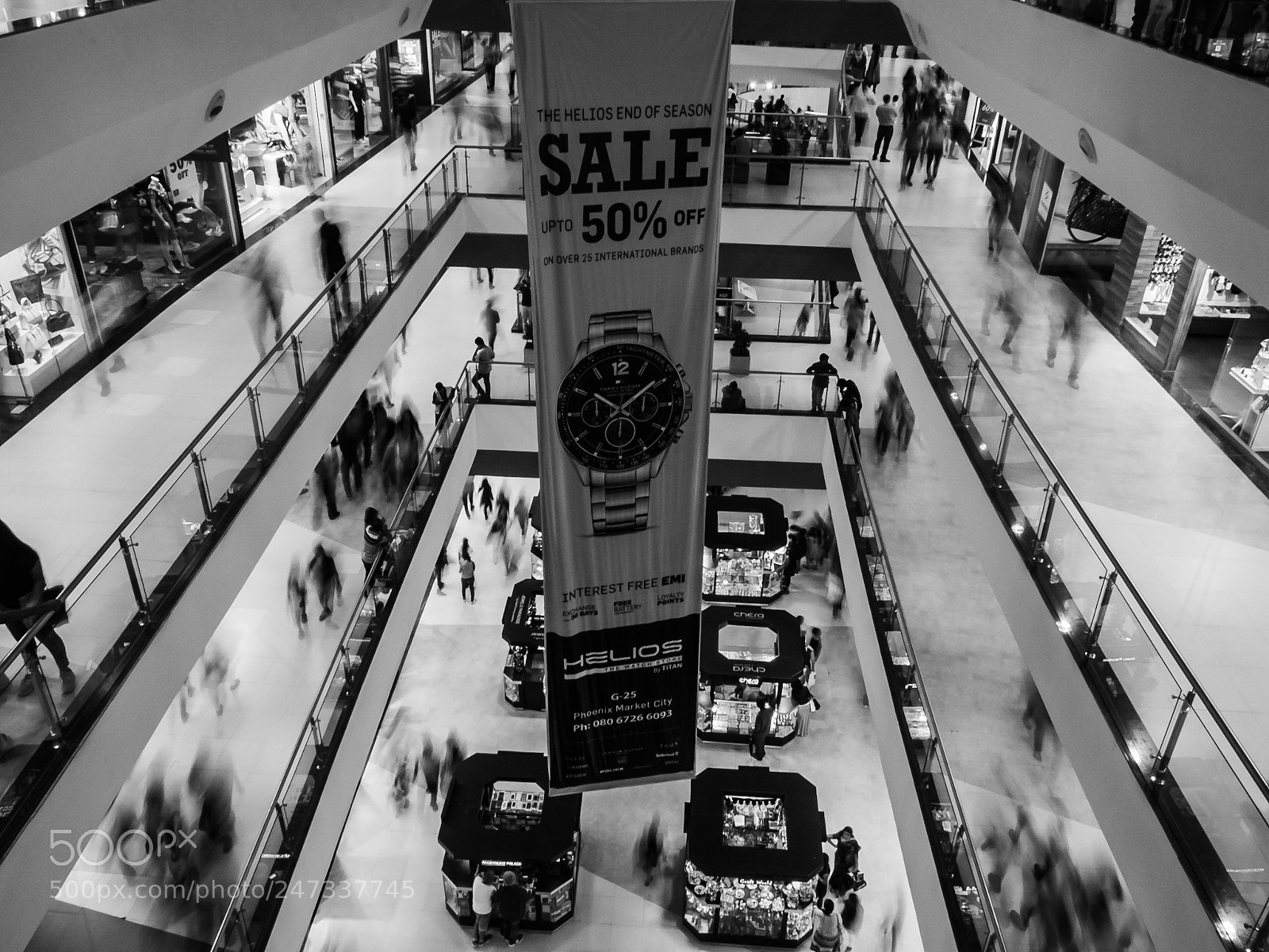 Fujifilm X20 sample photo. Same in the mall photography