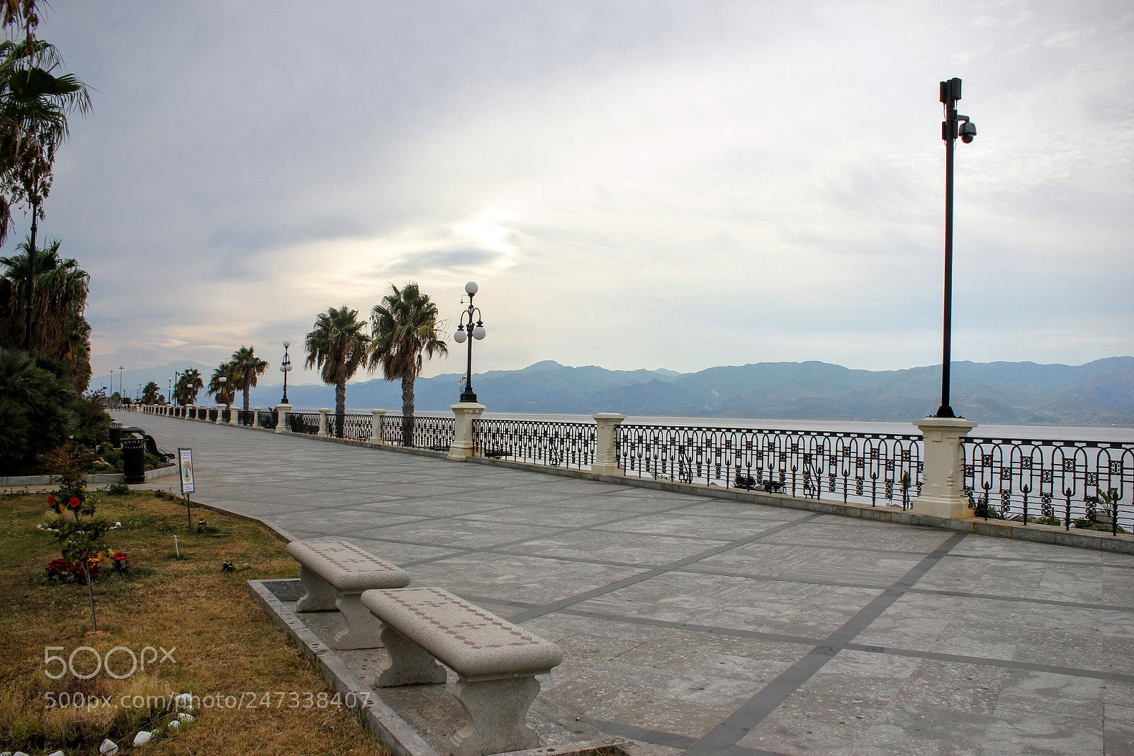 Canon EF-S 18-55mm F3.5-5.6 IS sample photo. Calabria 1 photography
