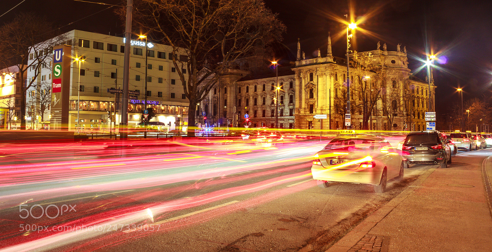 Canon EOS 550D (EOS Rebel T2i / EOS Kiss X4) sample photo. Munich-karlplatz (long exposure) photography