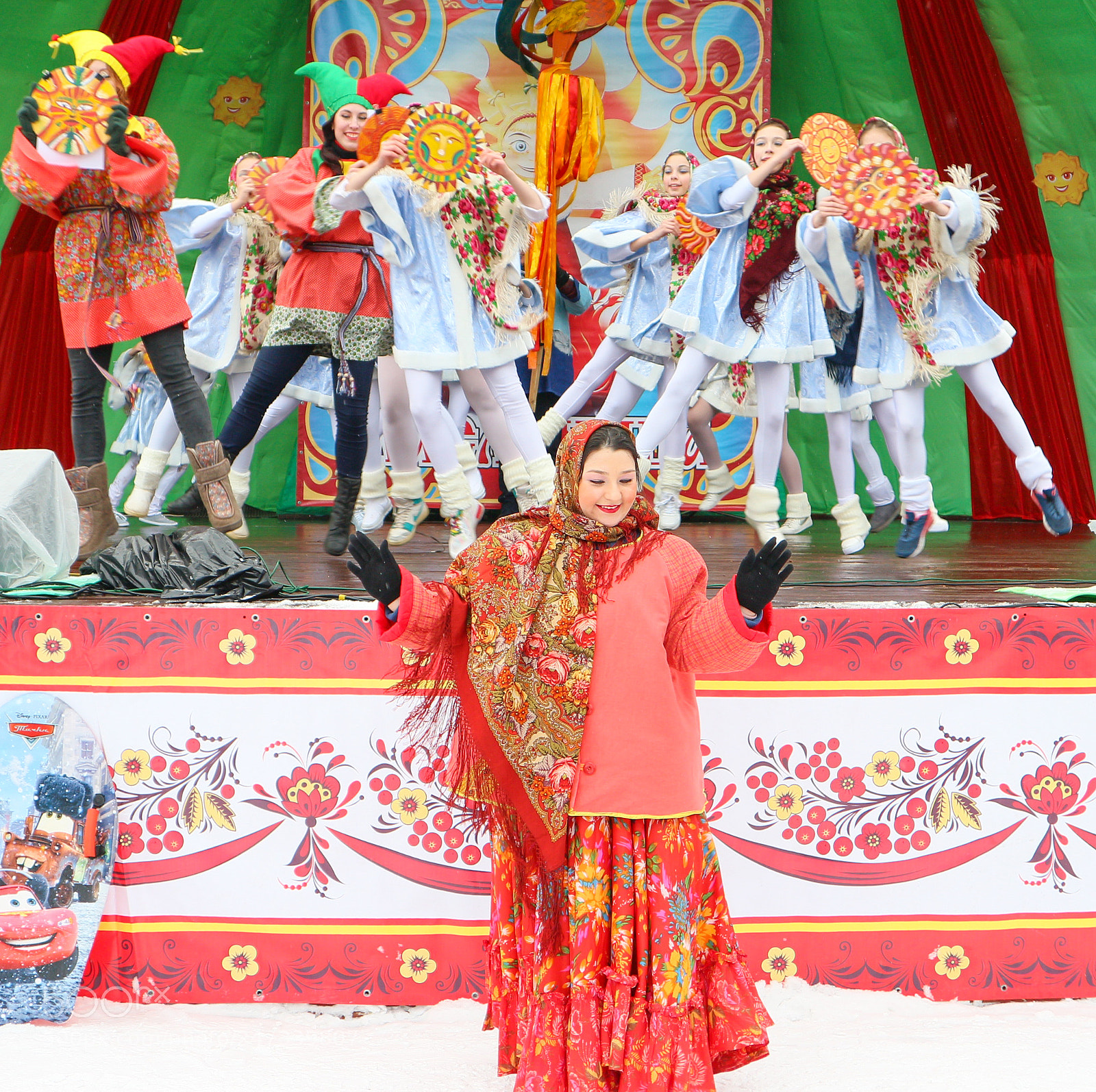 Canon EOS M10 sample photo. Dancing lady and kids photography