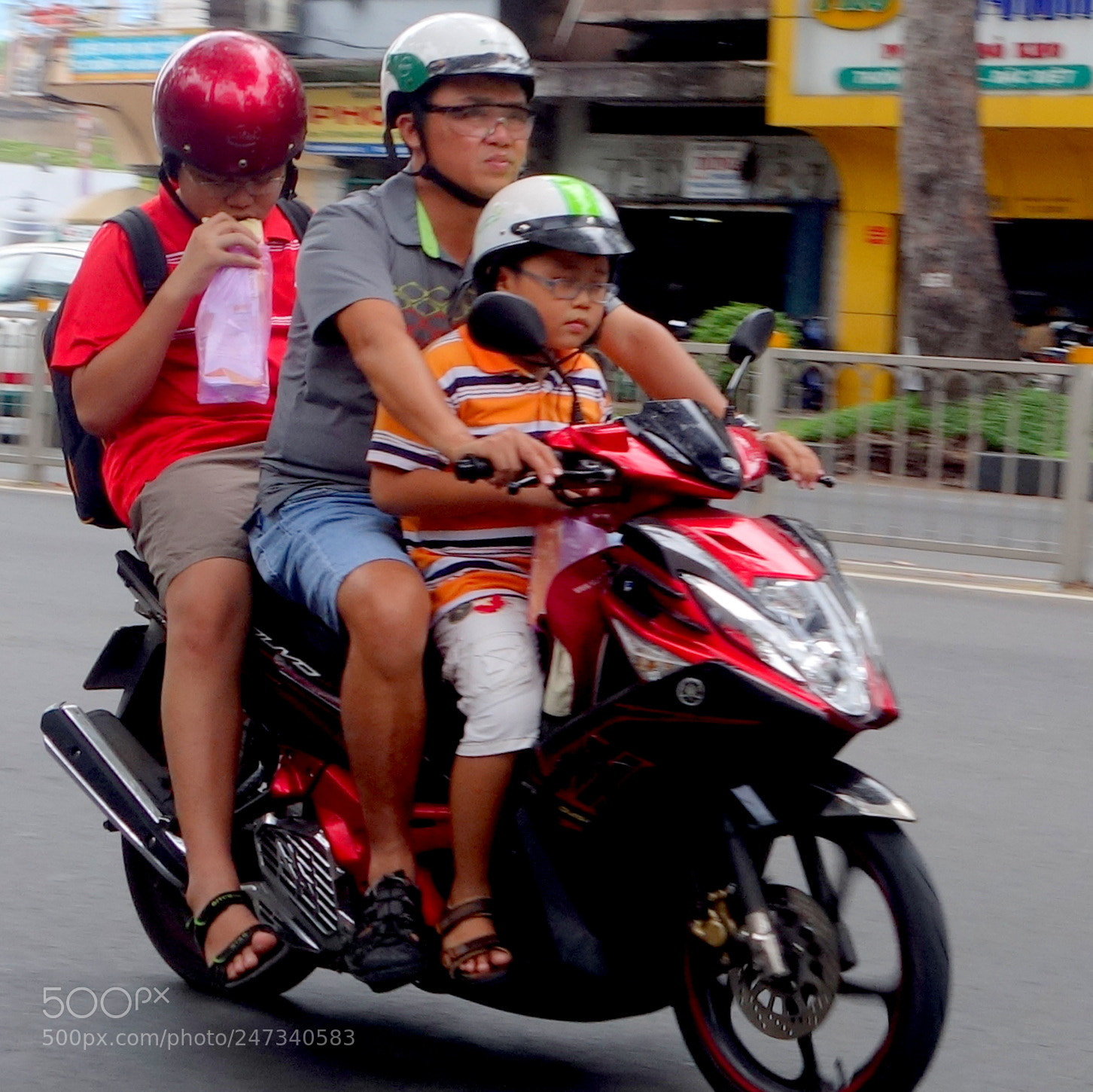 Sony Cyber-shot DSC-RX100 II sample photo. Vn people lot() photography