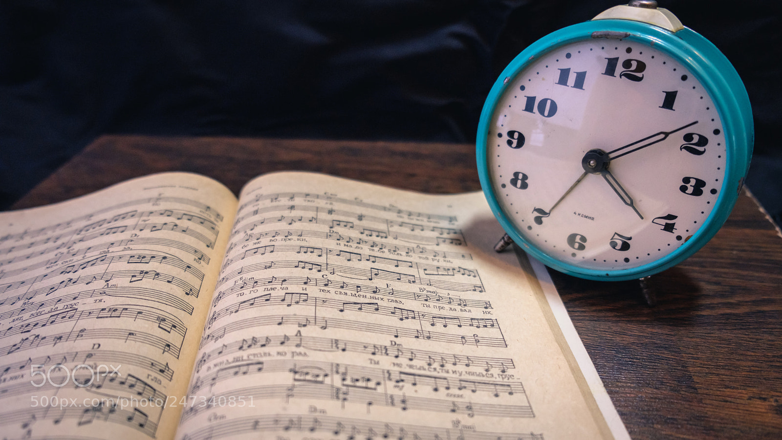Fujifilm X-T2 sample photo. Retro clock and notes photography