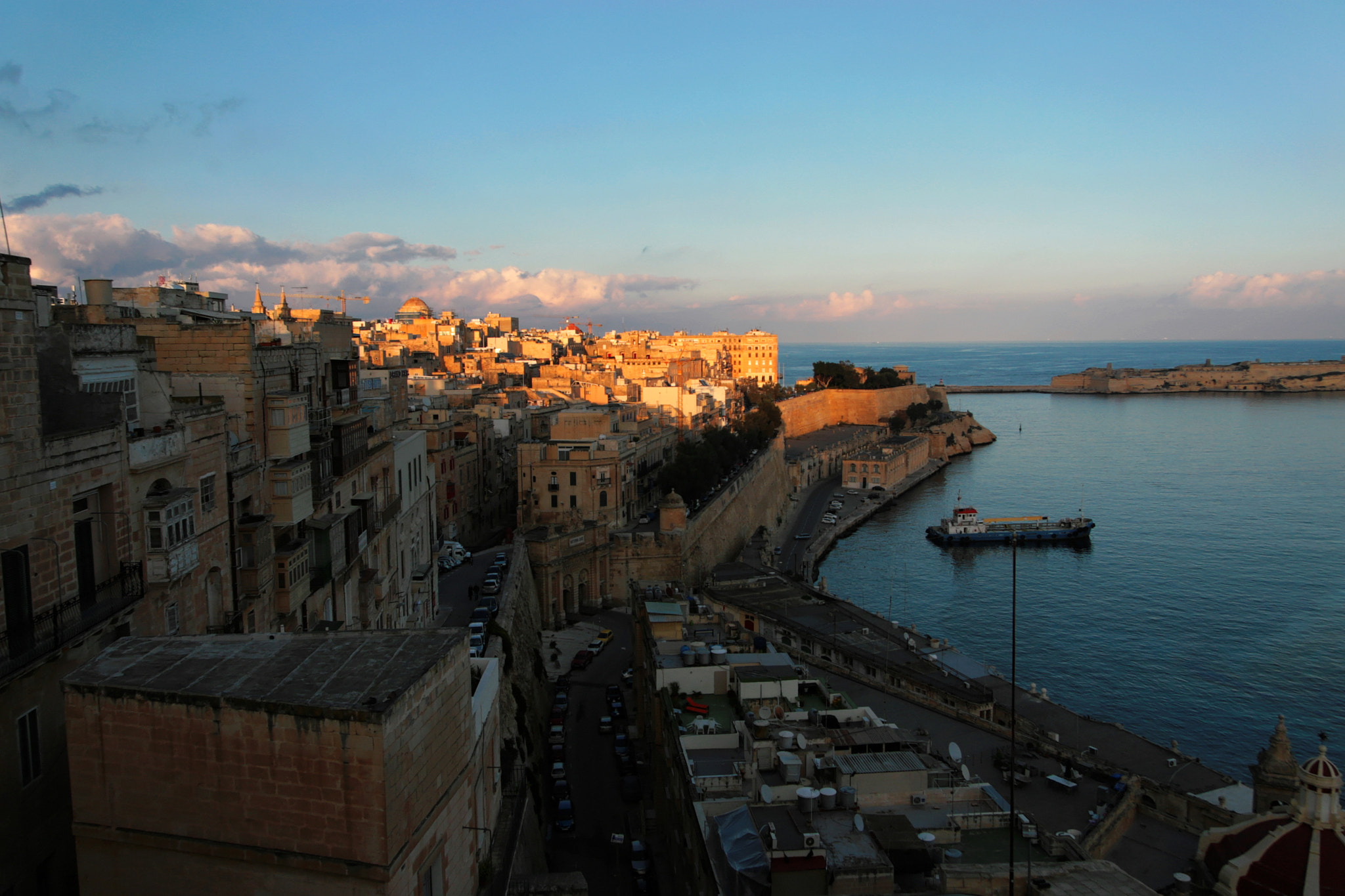 Canon EOS 30D + Canon EF-S 17-85mm F4-5.6 IS USM sample photo. Valetta at dusk photography