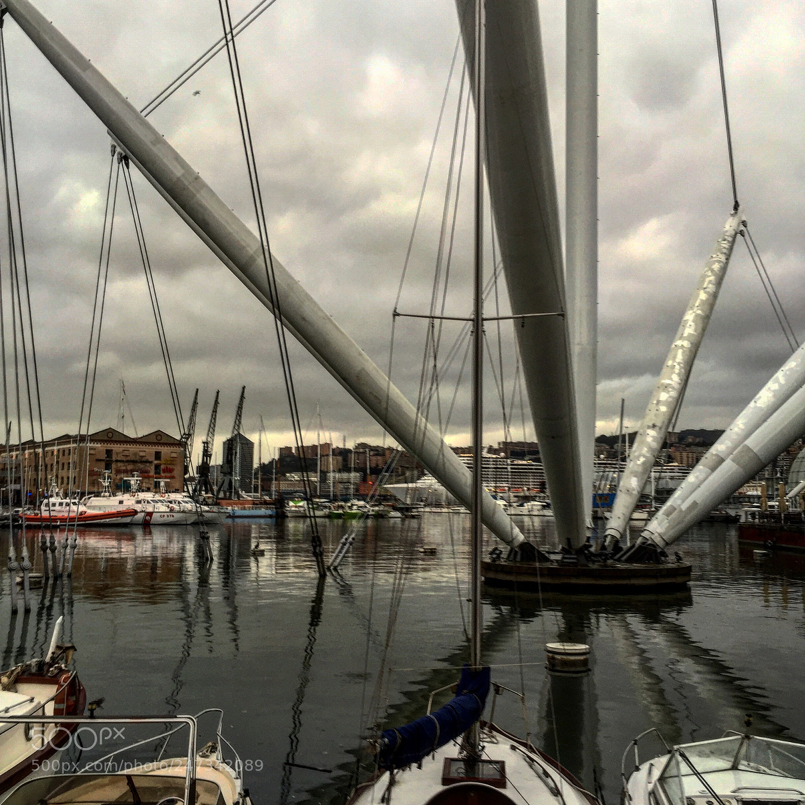 Apple iPhone 6 Plus sample photo. Bigo, porto antico, genova photography