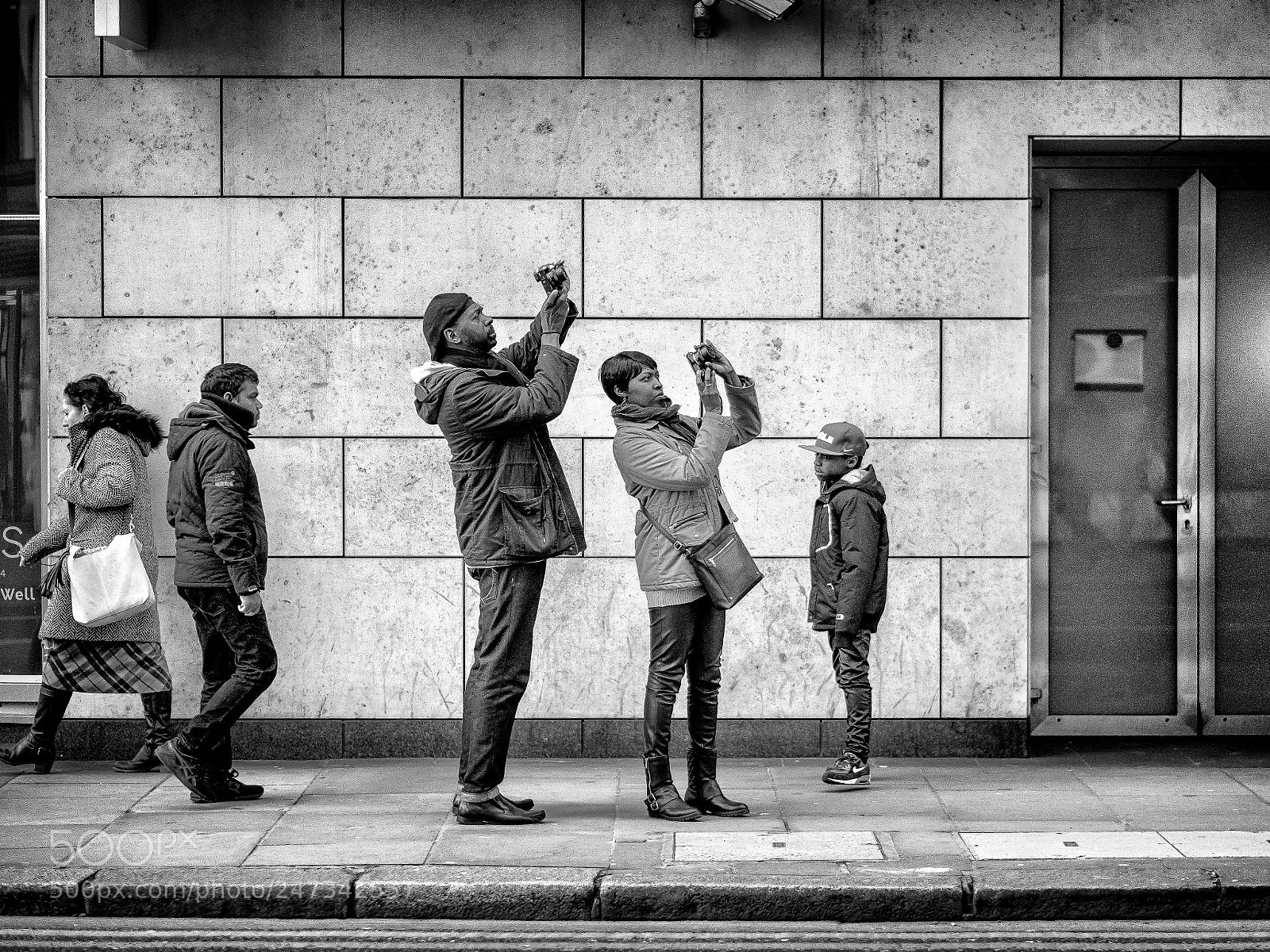 Fujifilm X-T2 sample photo. Shooting the walkie talkie photography