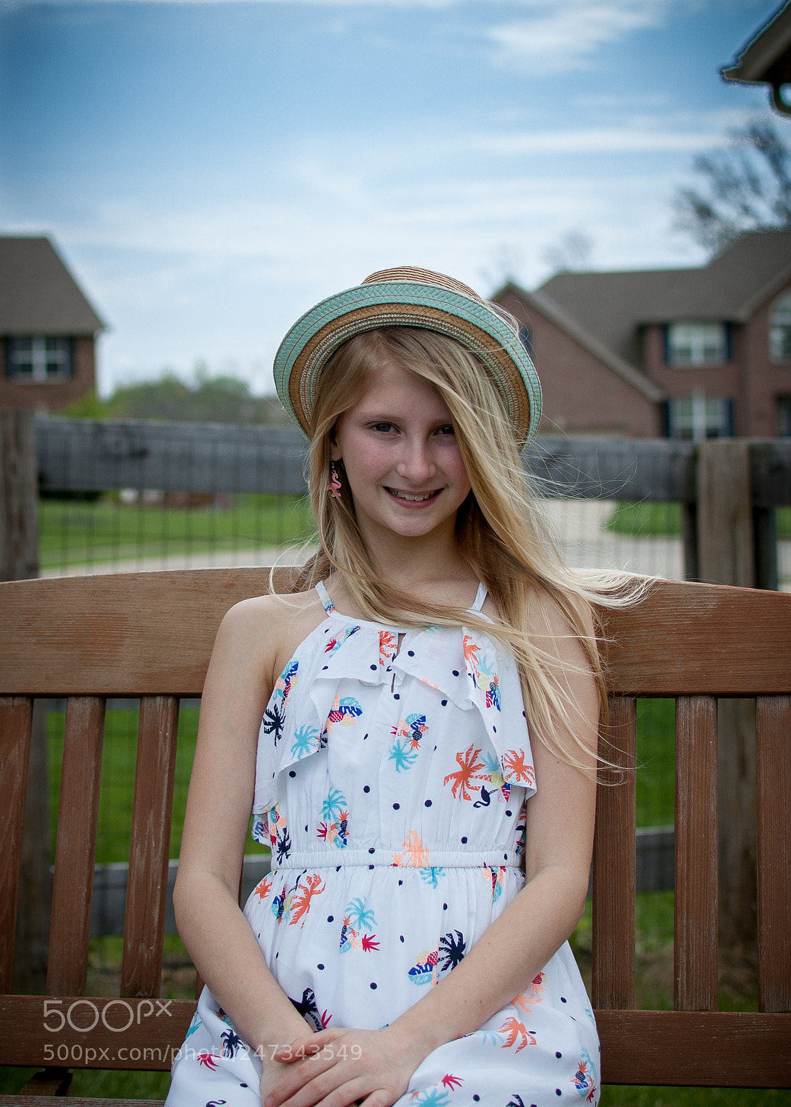 Nikon D40 sample photo. Lily on a windy photography