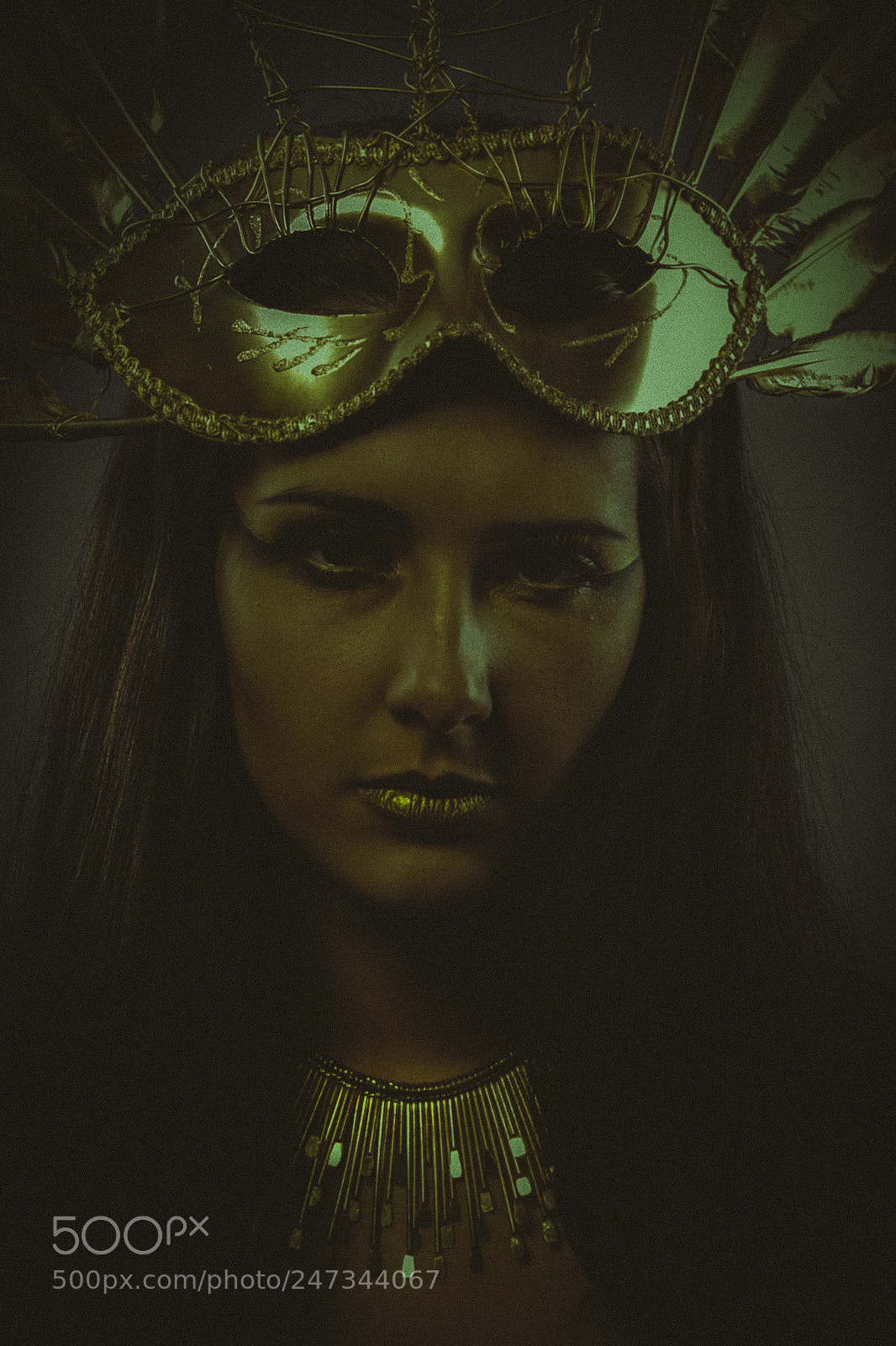 Canon EOS 7D sample photo. Egyptian brunette woman with photography