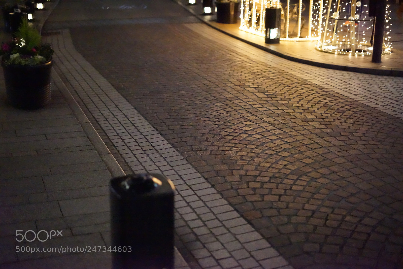 Sony a7R sample photo. Motomachi's stone pavement photography