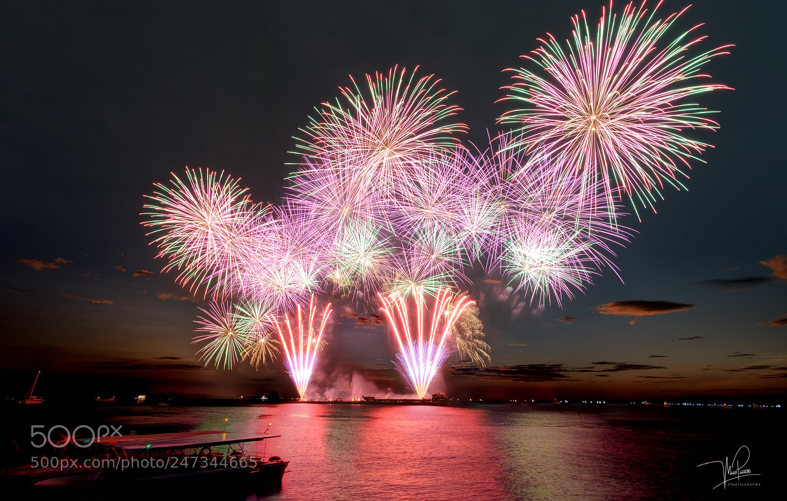 Fujifilm X-T2 sample photo. Pyromusical photography