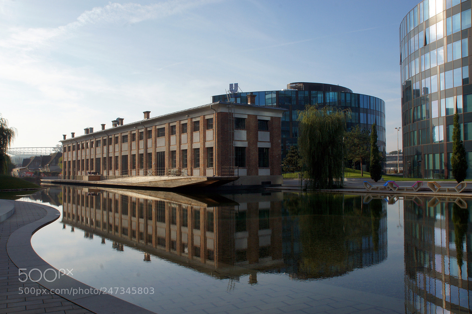 Sony Alpha DSLR-A450 sample photo. Reflections photography