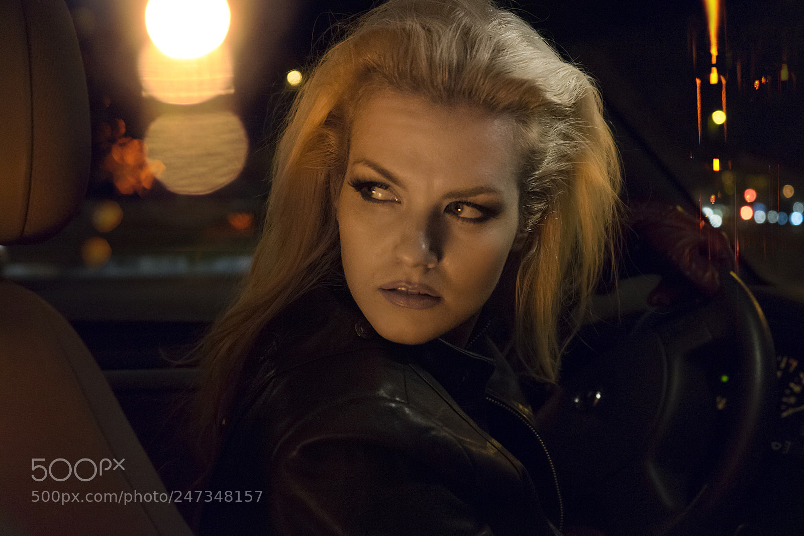 Sony a7 sample photo. Blonde woman in a photography
