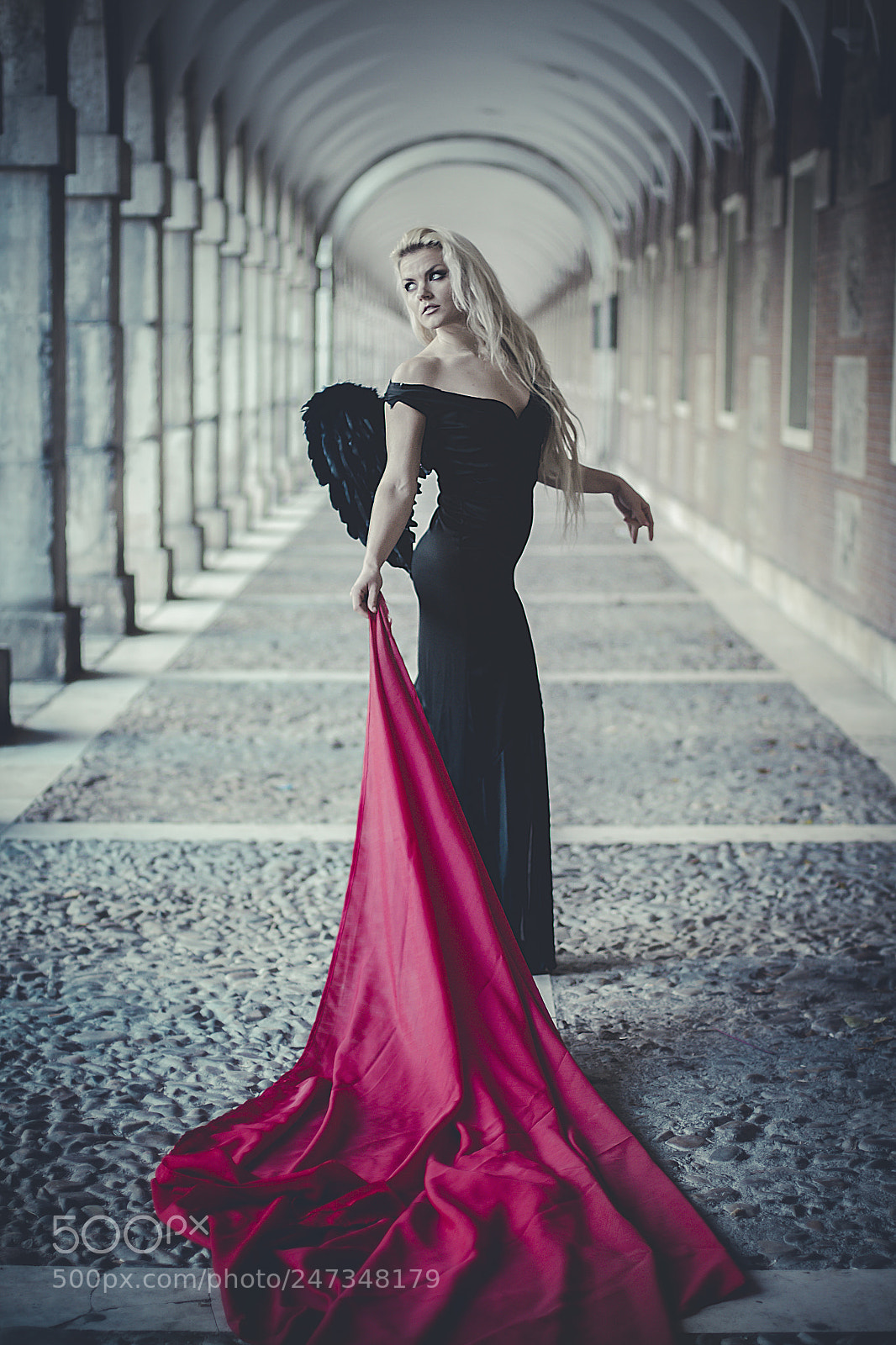 Canon EOS 7D sample photo. Beautiful blonde dressed in photography