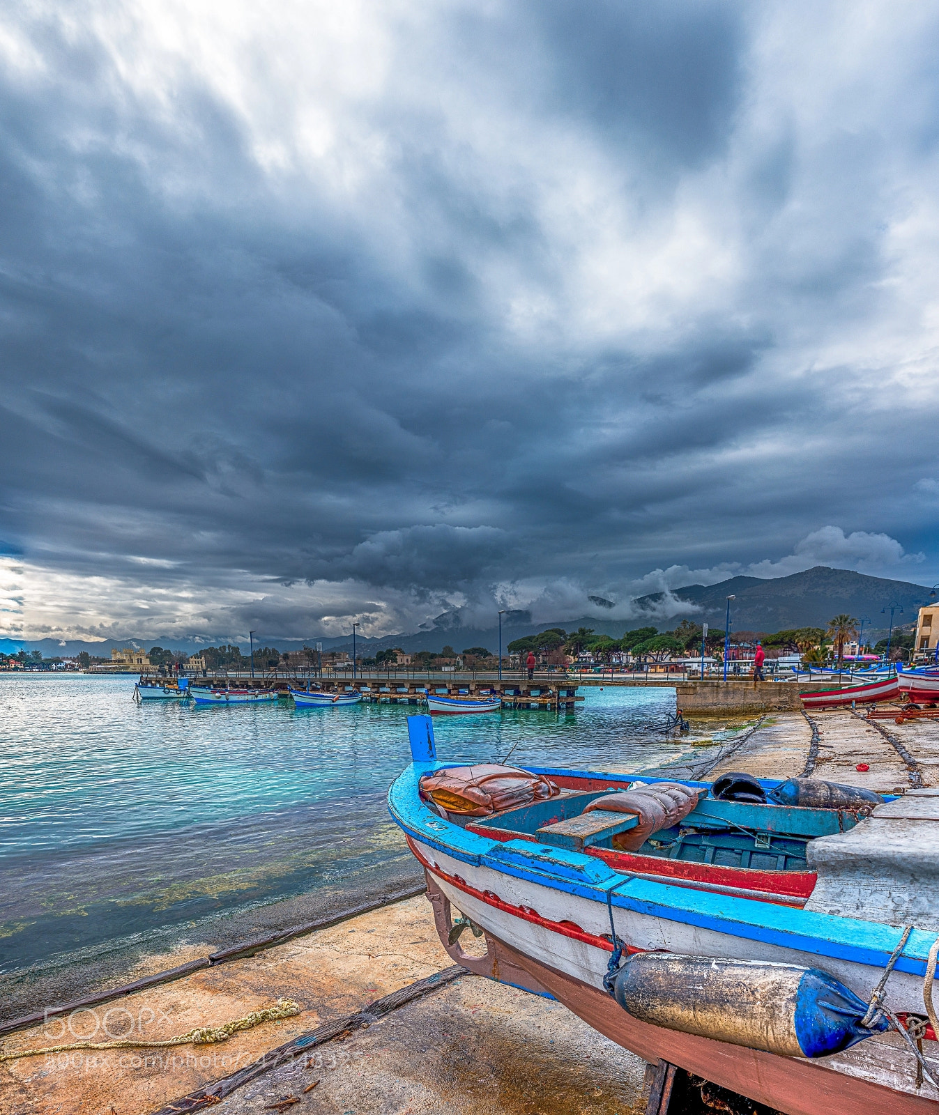 Sony Cyber-shot DSC-RX100 IV sample photo. Boats and low clouds photography