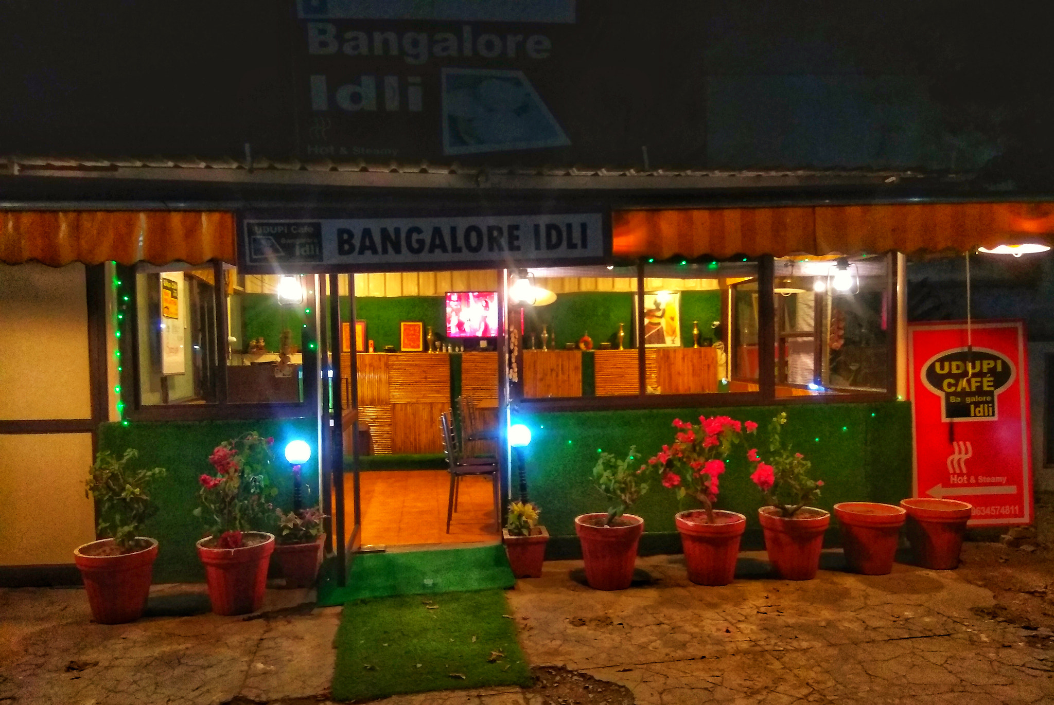 LeMobile Le X526 sample photo. A small eatery.. photography