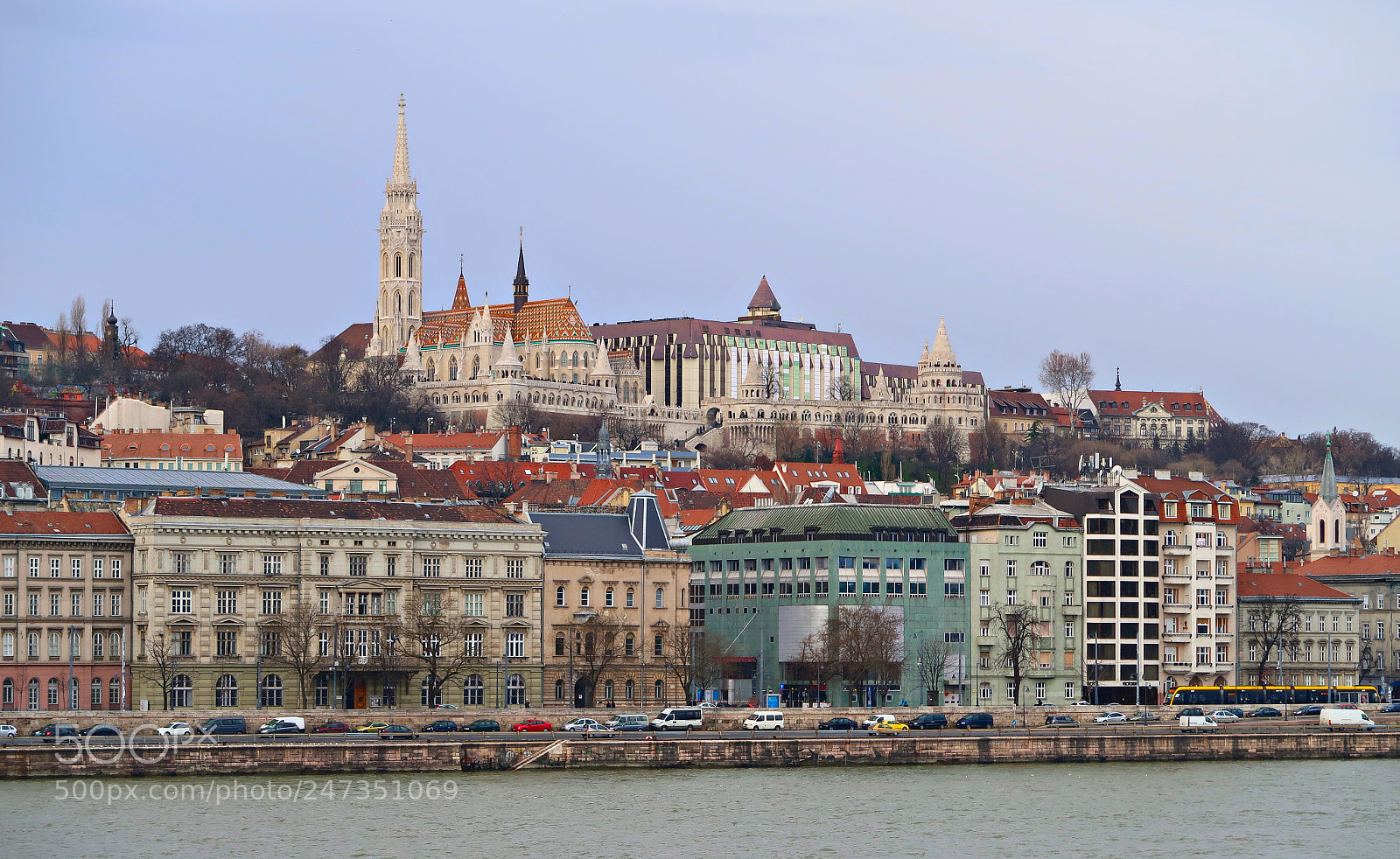 Canon PowerShot G7 X Mark II sample photo. Multicolored budapest photography