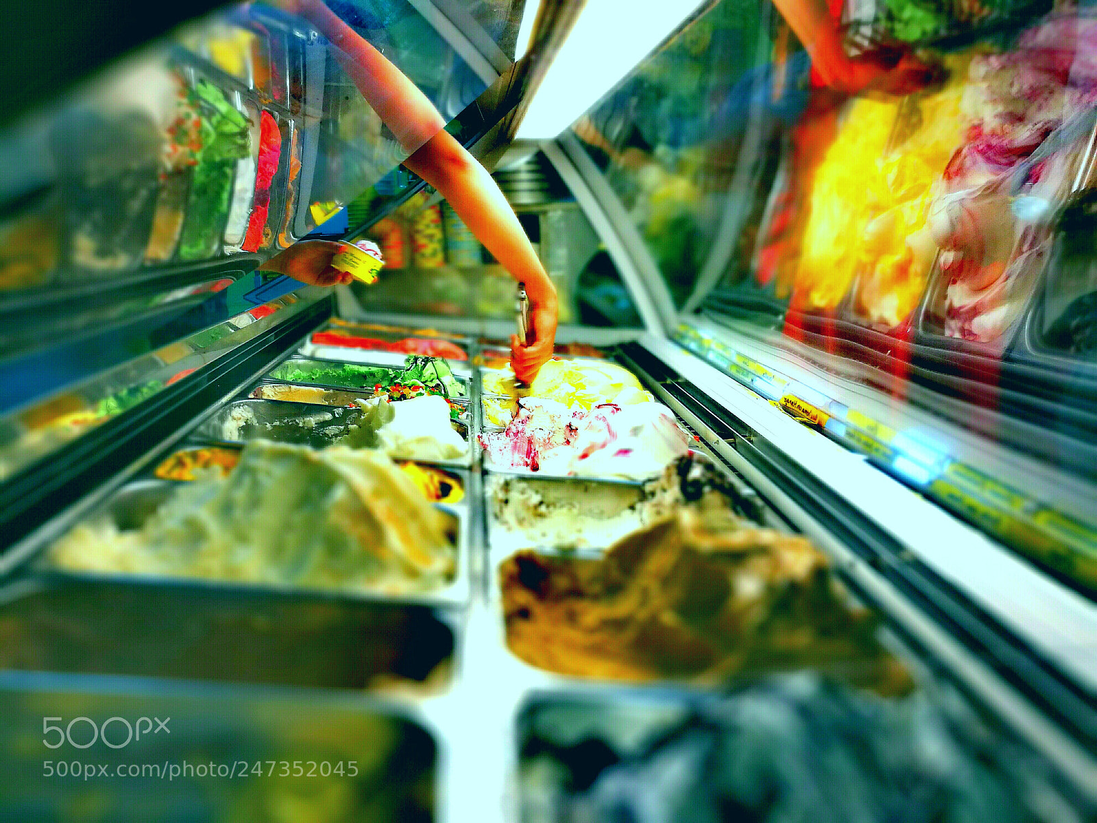 HUAWEI P9 sample photo. Ice cream time photography