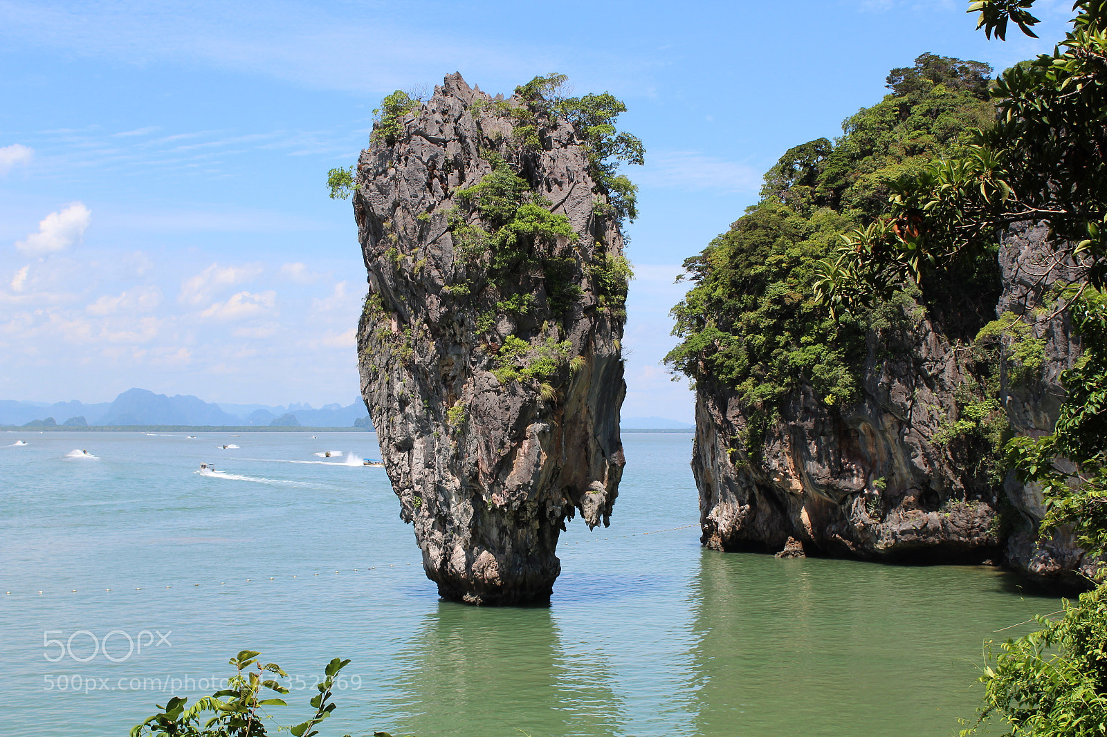 Canon EOS 1300D (EOS Rebel T6 / EOS Kiss X80) sample photo. James bond island,phuket photography