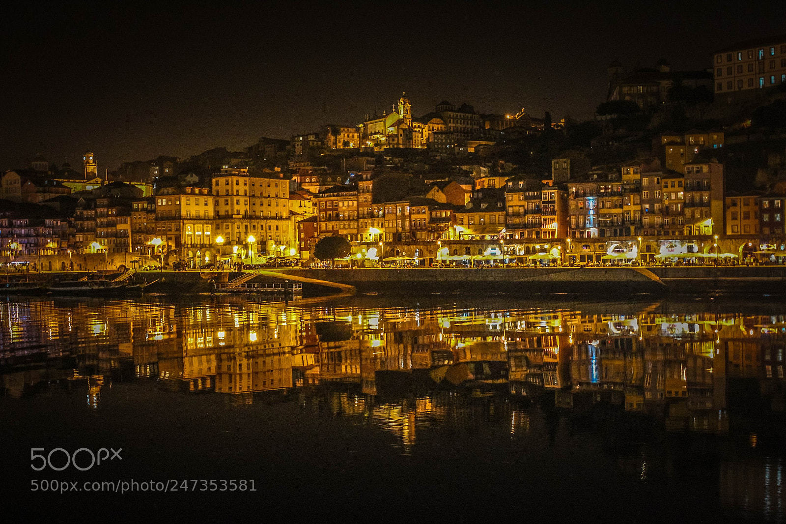 Canon EOS 600D (Rebel EOS T3i / EOS Kiss X5) sample photo. Porto at night photography