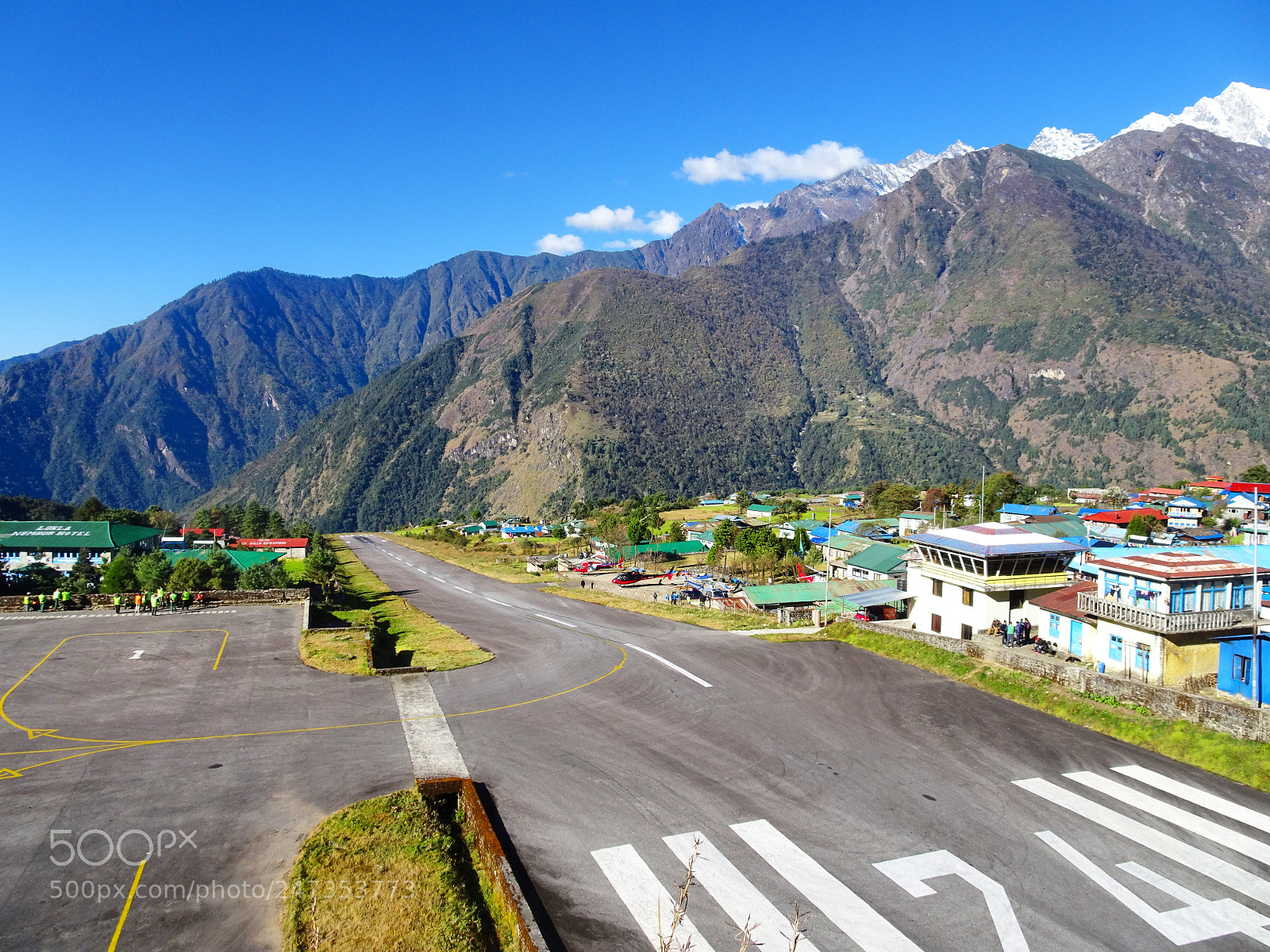 Sony DSC-HX90 sample photo. Runway in the himalayas photography