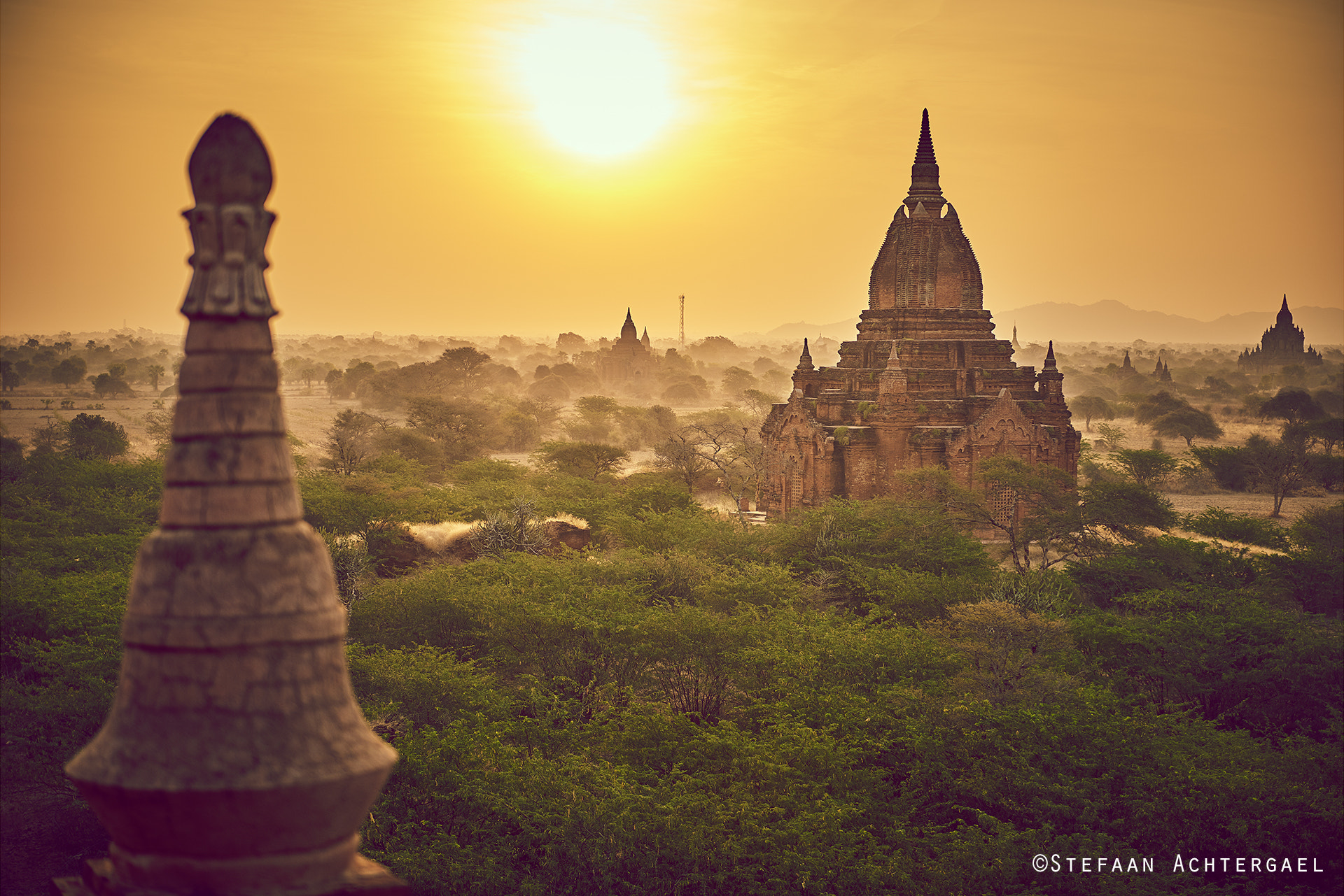 Nikon AF-S Nikkor 24-70mm F2.8G ED sample photo. Bagan temples at sunrise photography