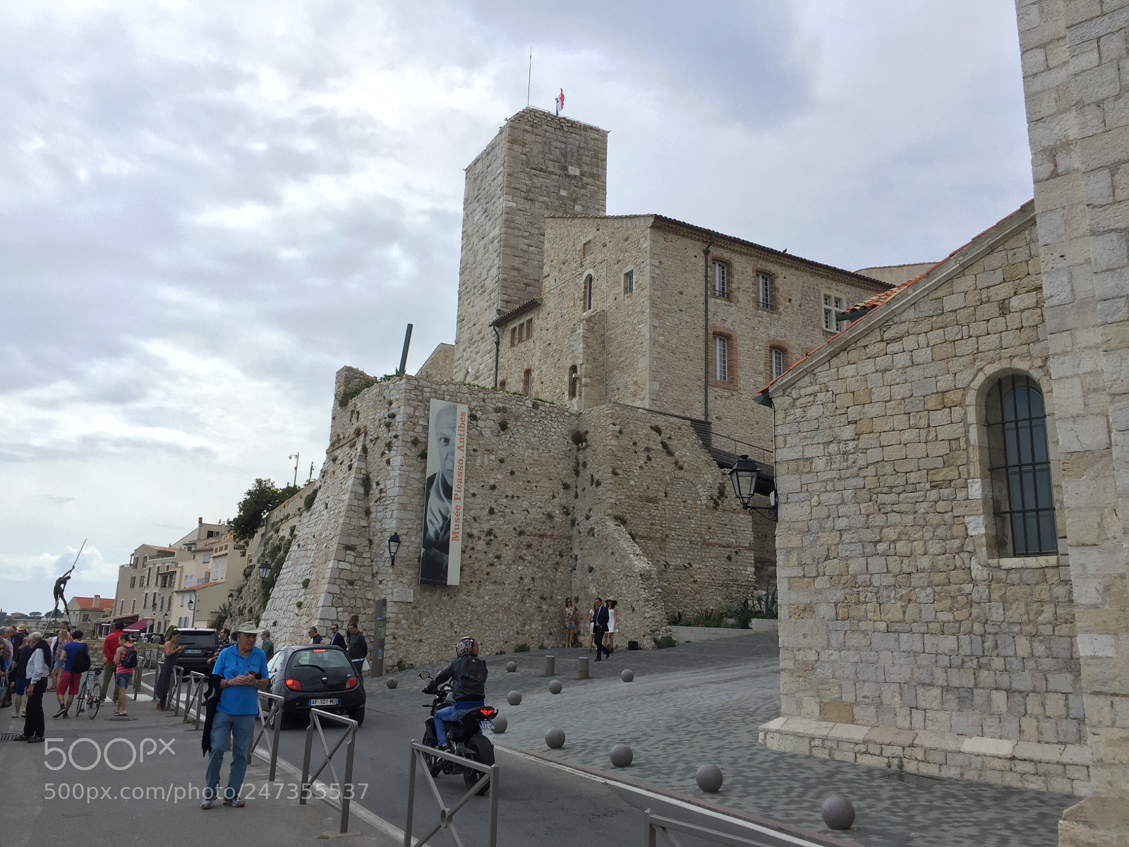 Apple iPhone 6 Plus sample photo. Picasso museum photography