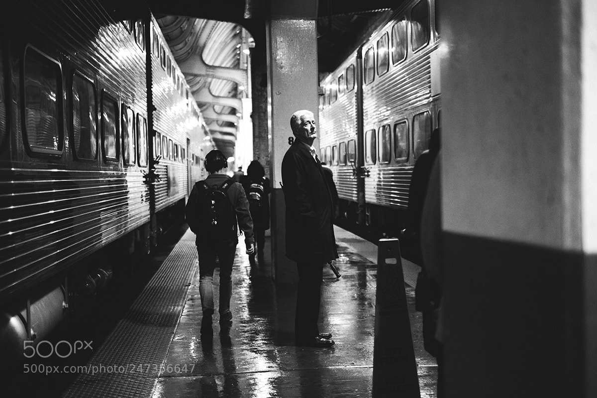 Fujifilm X-T1 sample photo. Commuters. photography