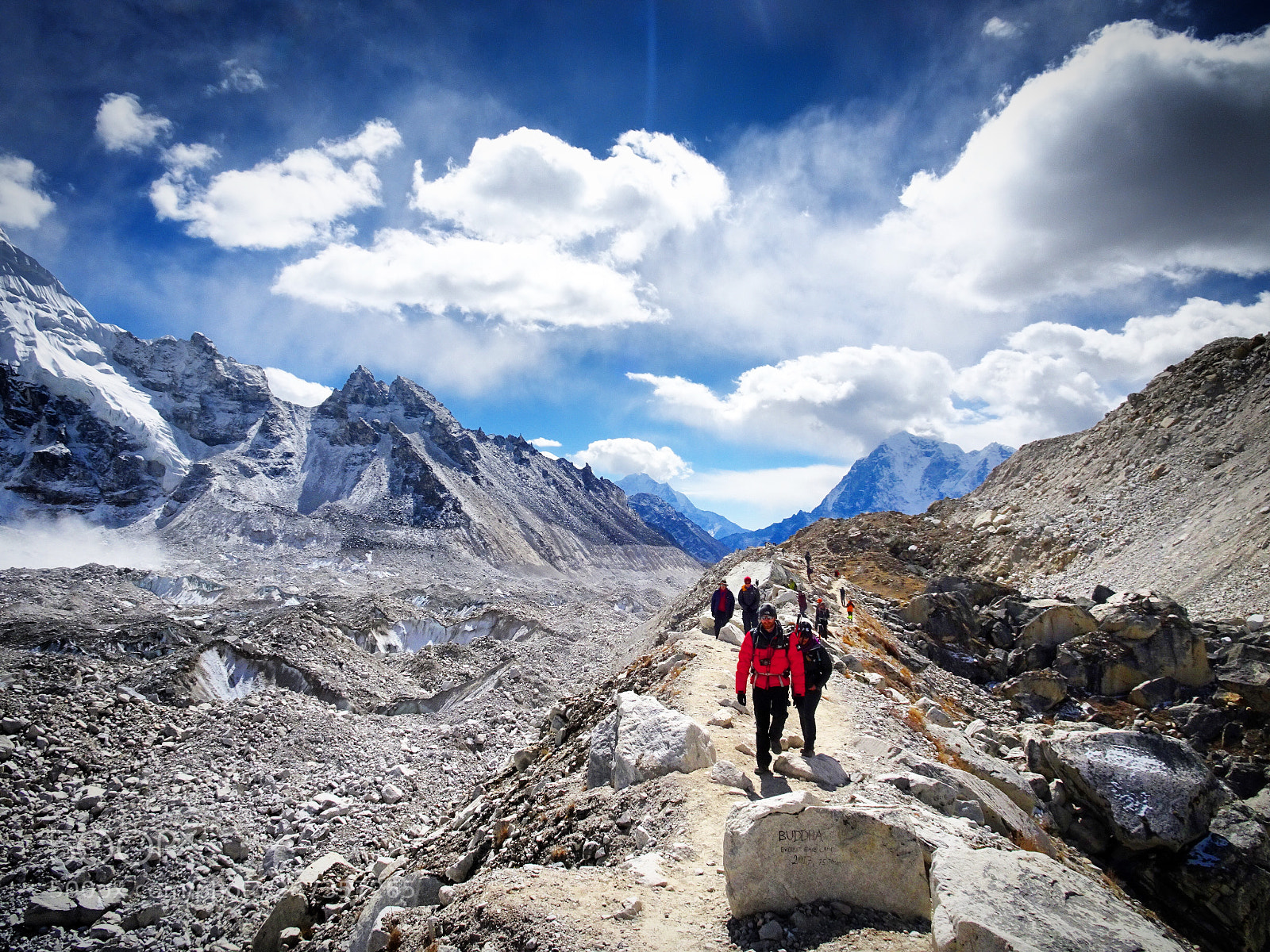 Sony DSC-HX90 sample photo. Path to everest base photography