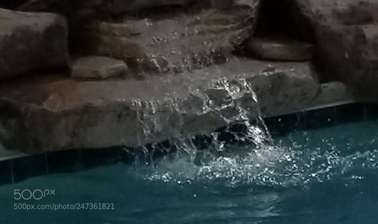 Samsung Galaxy S8+ sample photo. Falling water photography