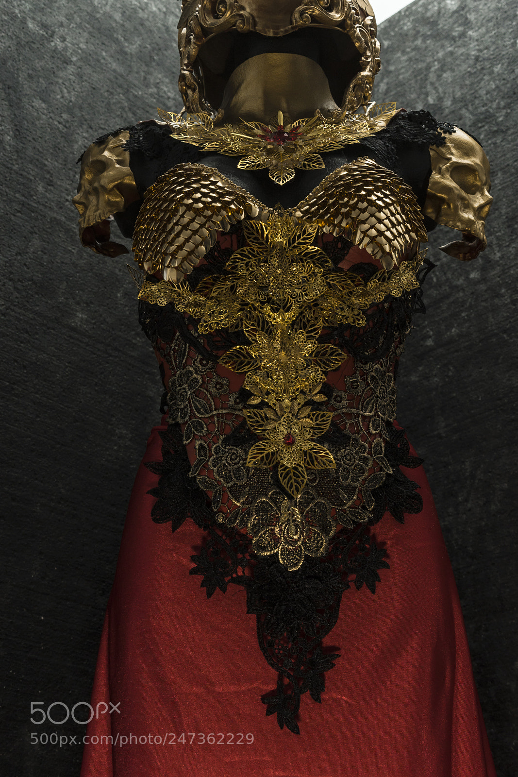 Sony a7 sample photo. Medieval, gold armor and photography