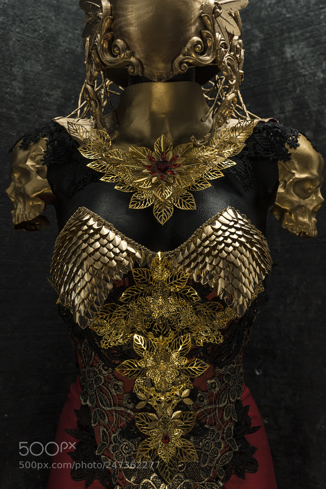 Sony a7 sample photo. Knight, gold armor and photography