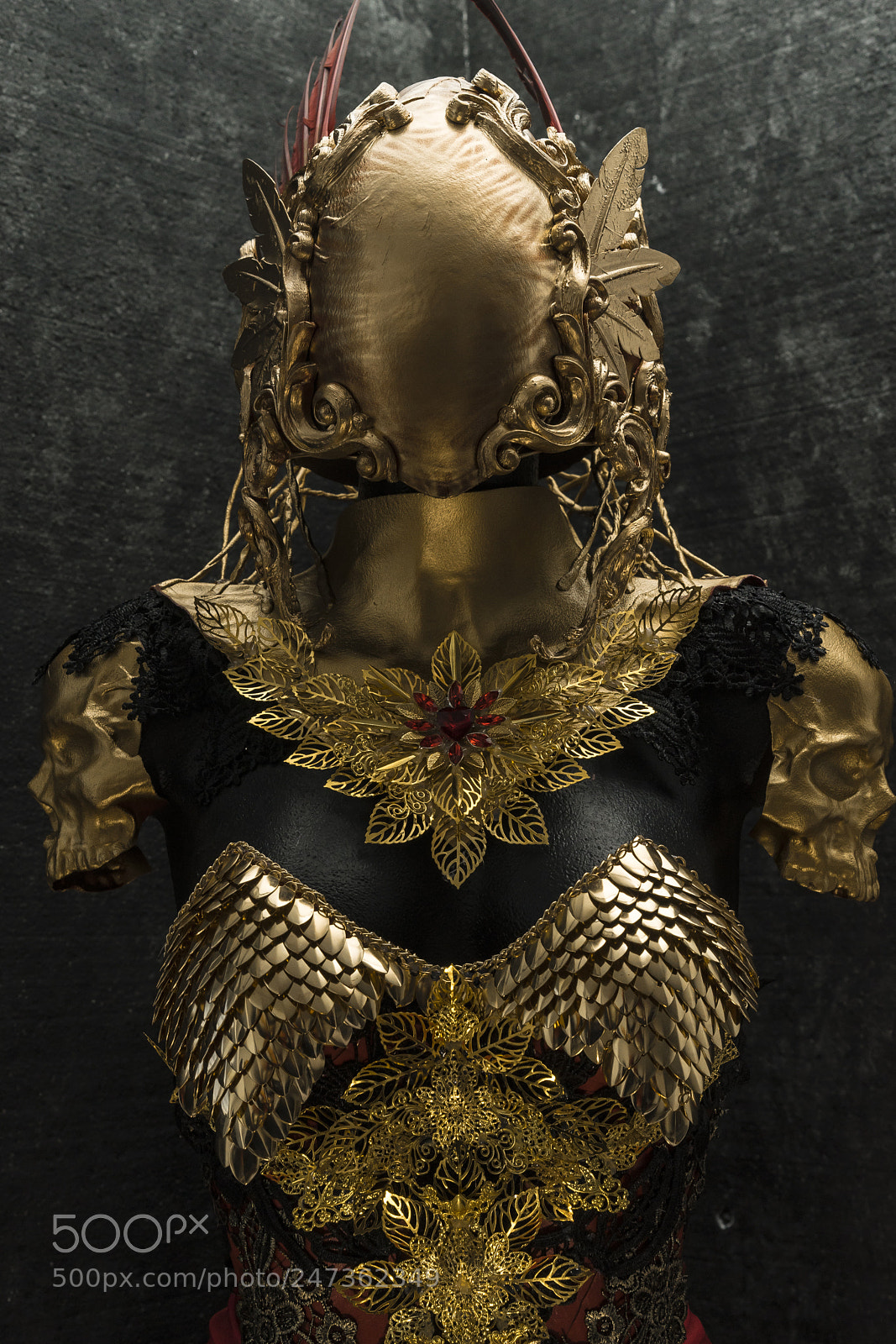 Sony a7 sample photo. Protection, gold armor and photography